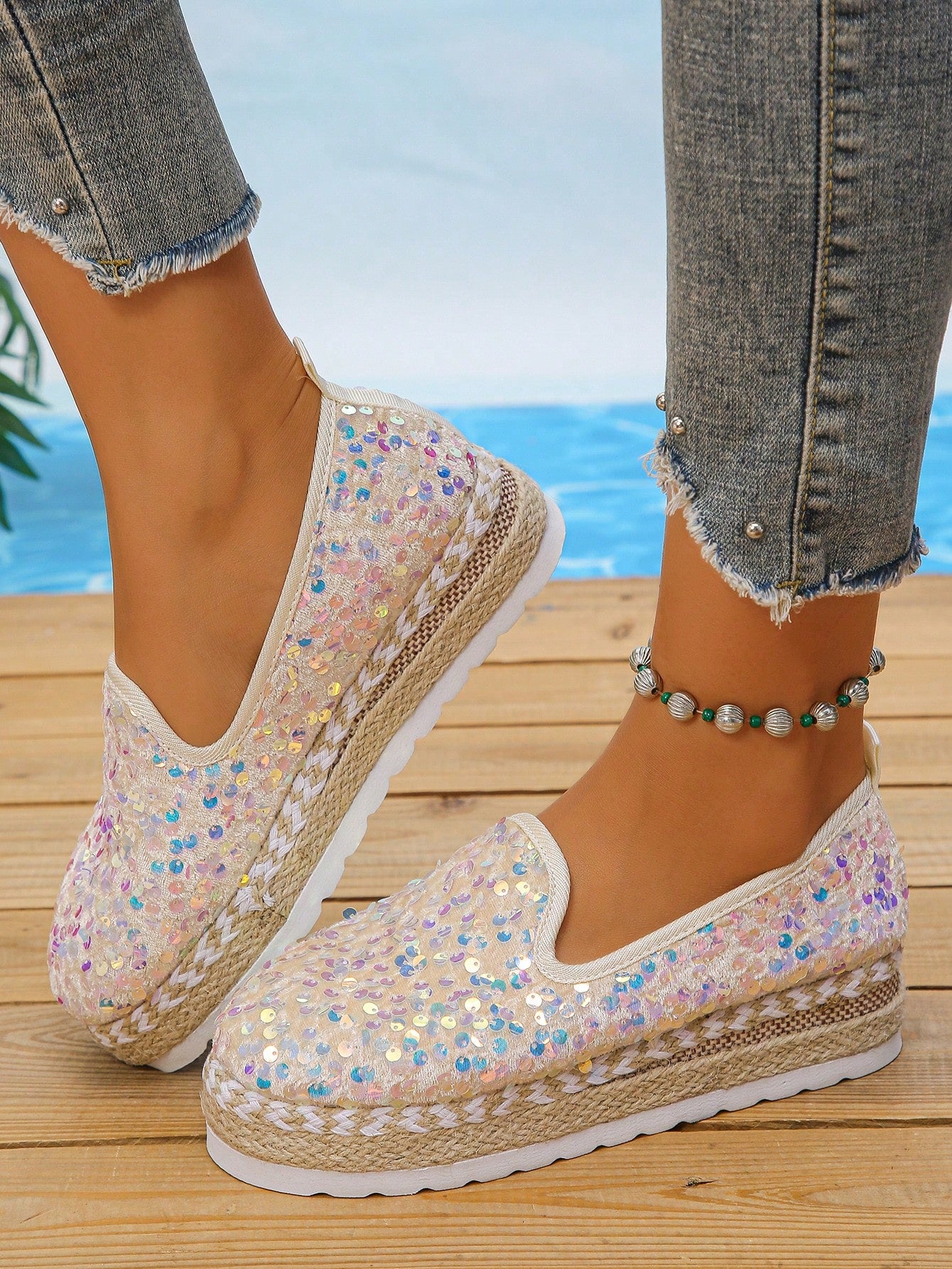 Fashionable Sequined Women Wedge Heel Thick Sole Shoes, Breathable For All Seasons