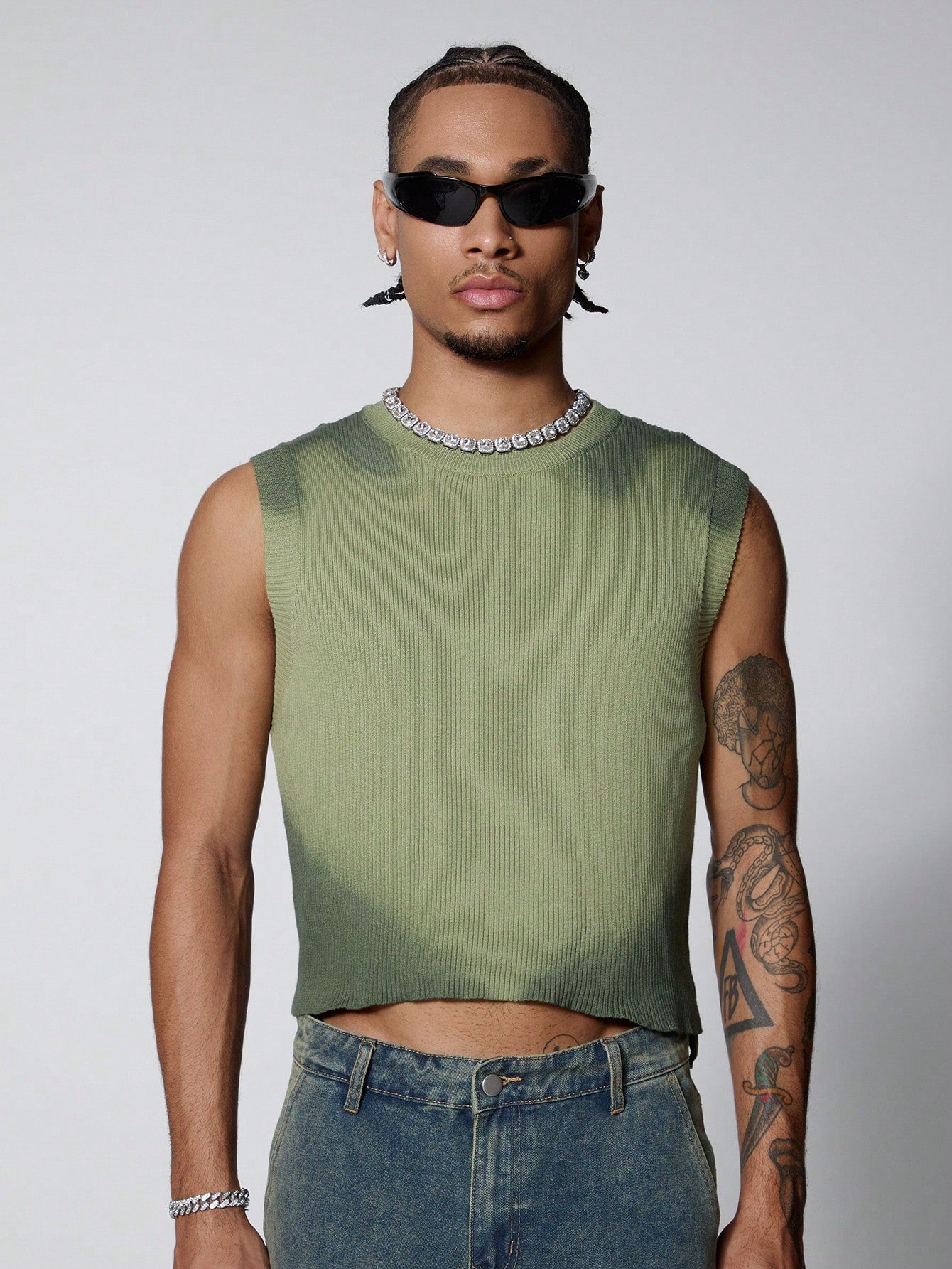 Men's Graphic Crop Top Simple Solid Color Sleeveless Knitted Vest