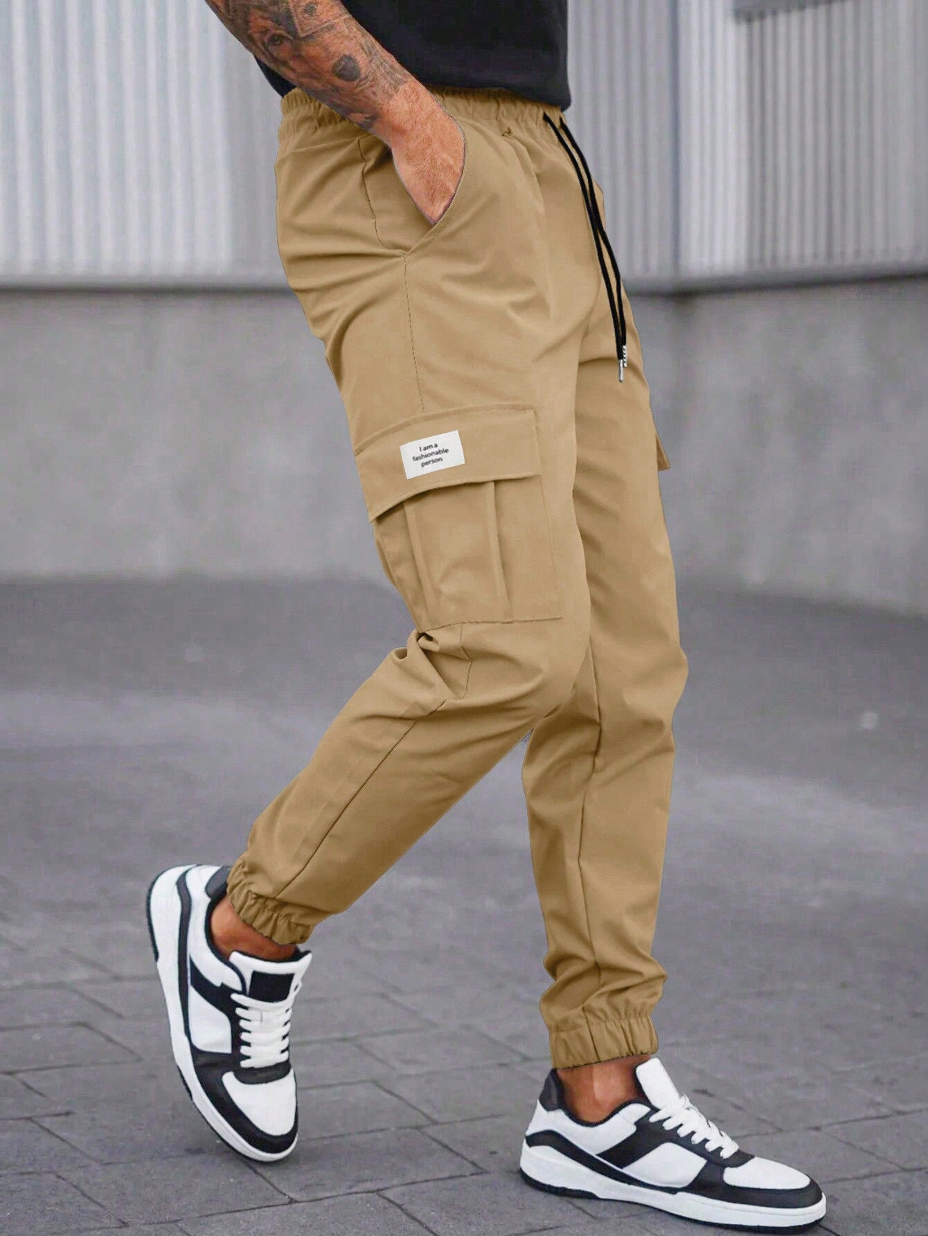 Men's Letter Printed Twill Cargo Pants With Elastic Cuffed Hem