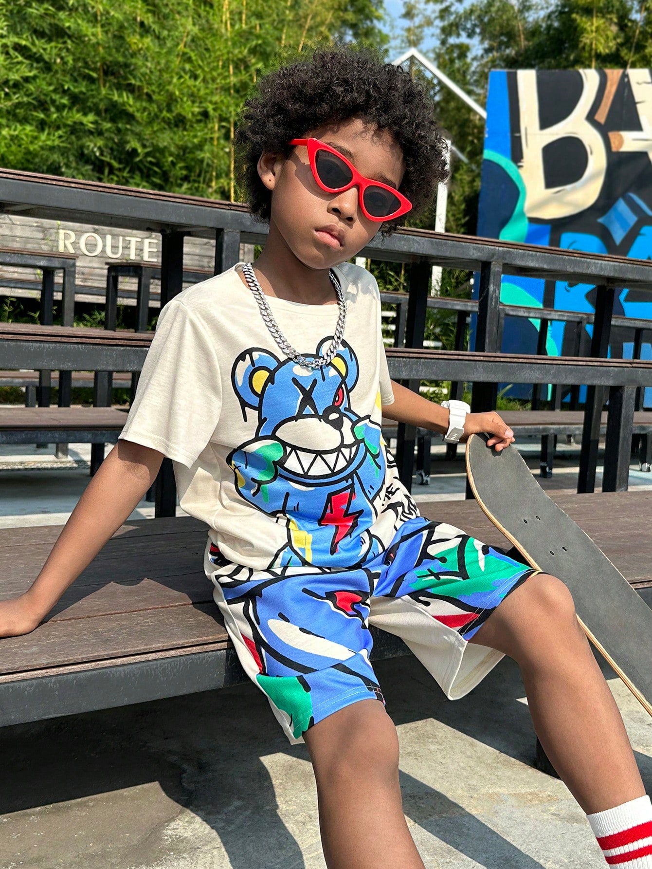 Tween Boy Graffiti Cartoon Pattern Short Sleeve T-Shirt And Shorts Set