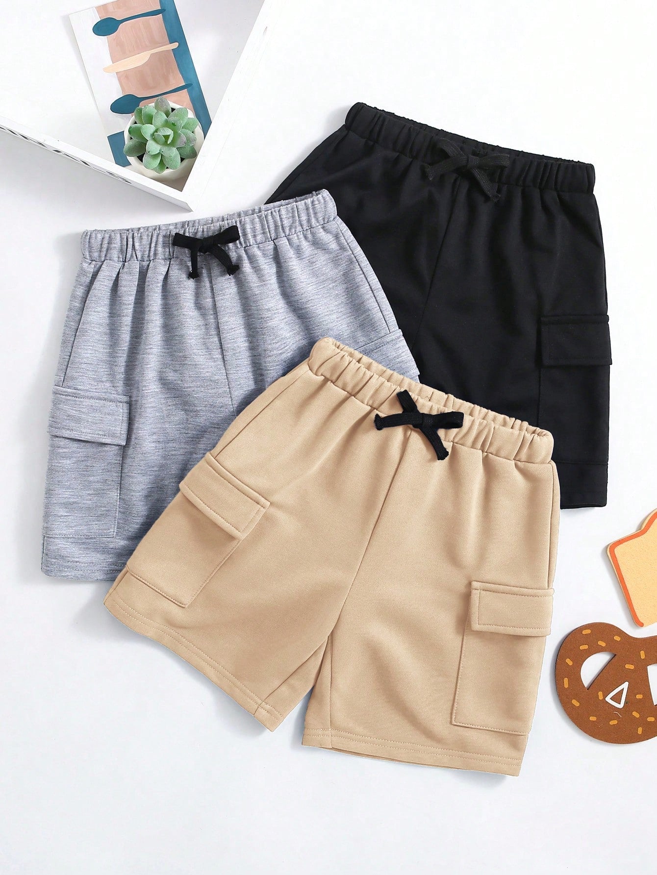 Young Boy 3pcs Casual Solid Color Shorts With Elastic Waistband, Drawstring And Pockets