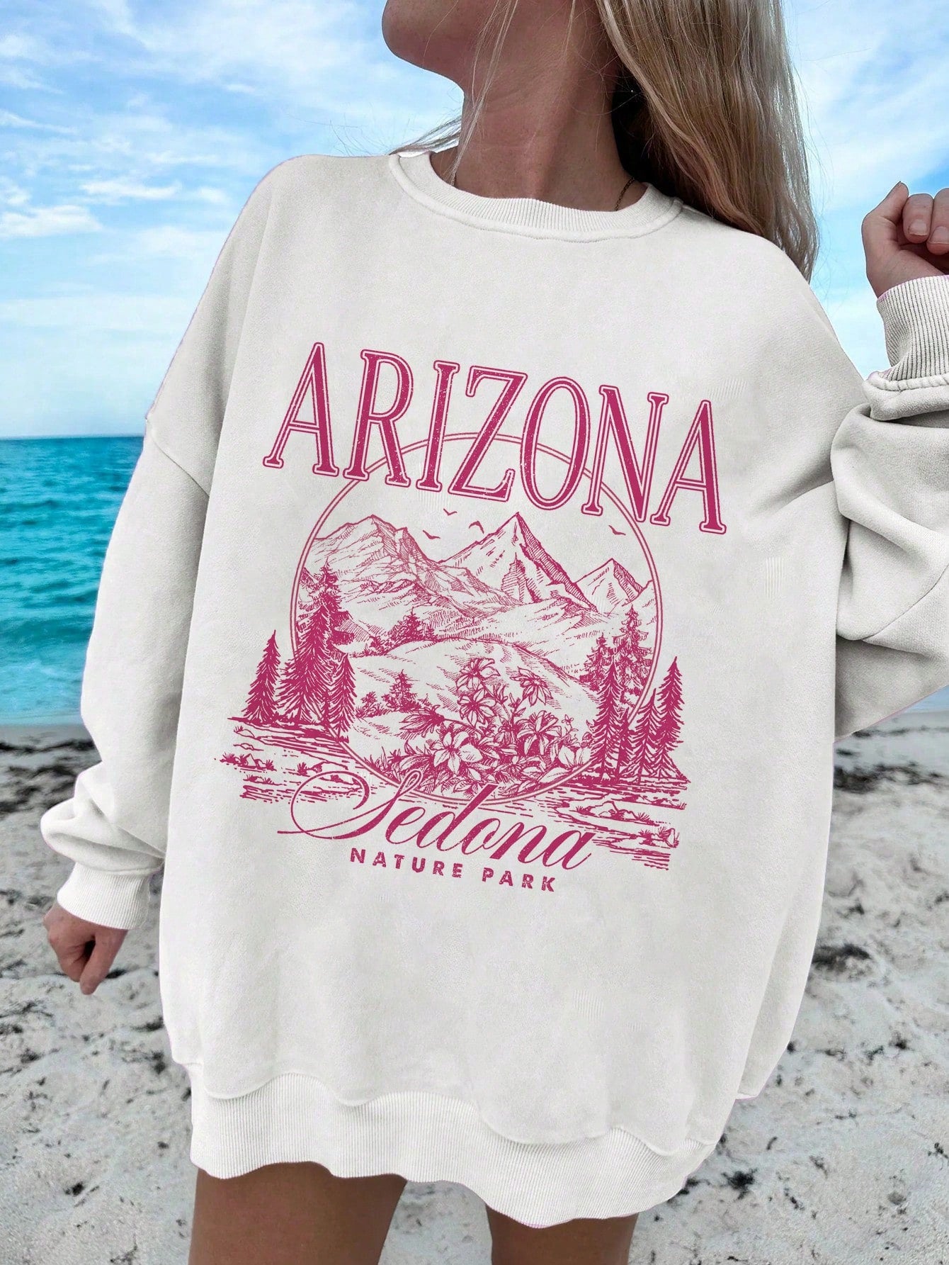 'Casual Pink Mountain Landscape Printed White Pullover With Round Neckline And Long Sleeves', Casual-Fitting For Women, Suitable For Autumn/Winter