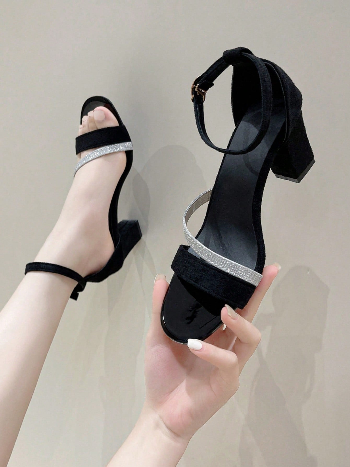 Teenagers High Heel Sandals, Simple & Fashionable Buckle Closure Chunky Heel Peep Toe Sandals