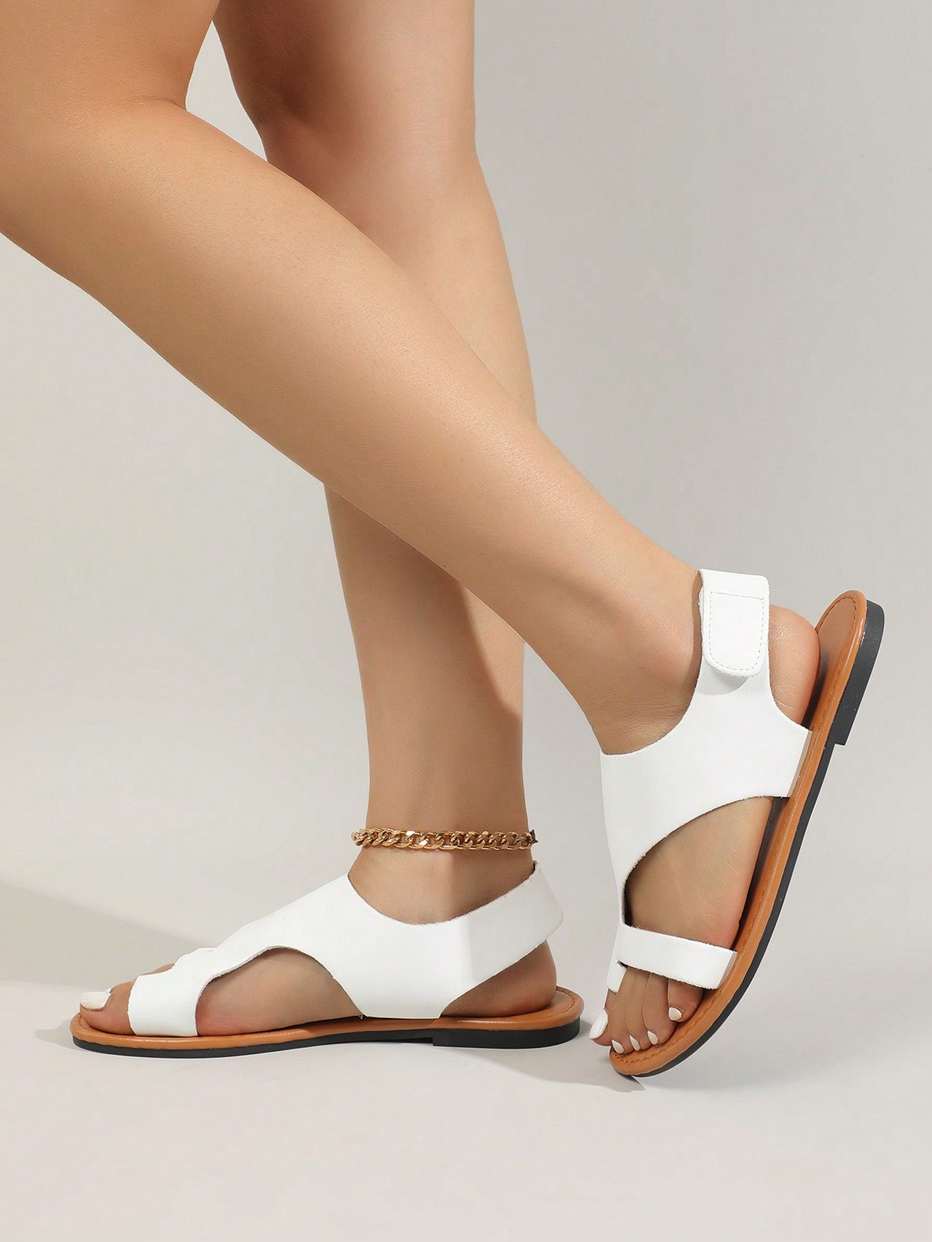 Summer New Lady Breathable  Toe Covered Flat Sandals