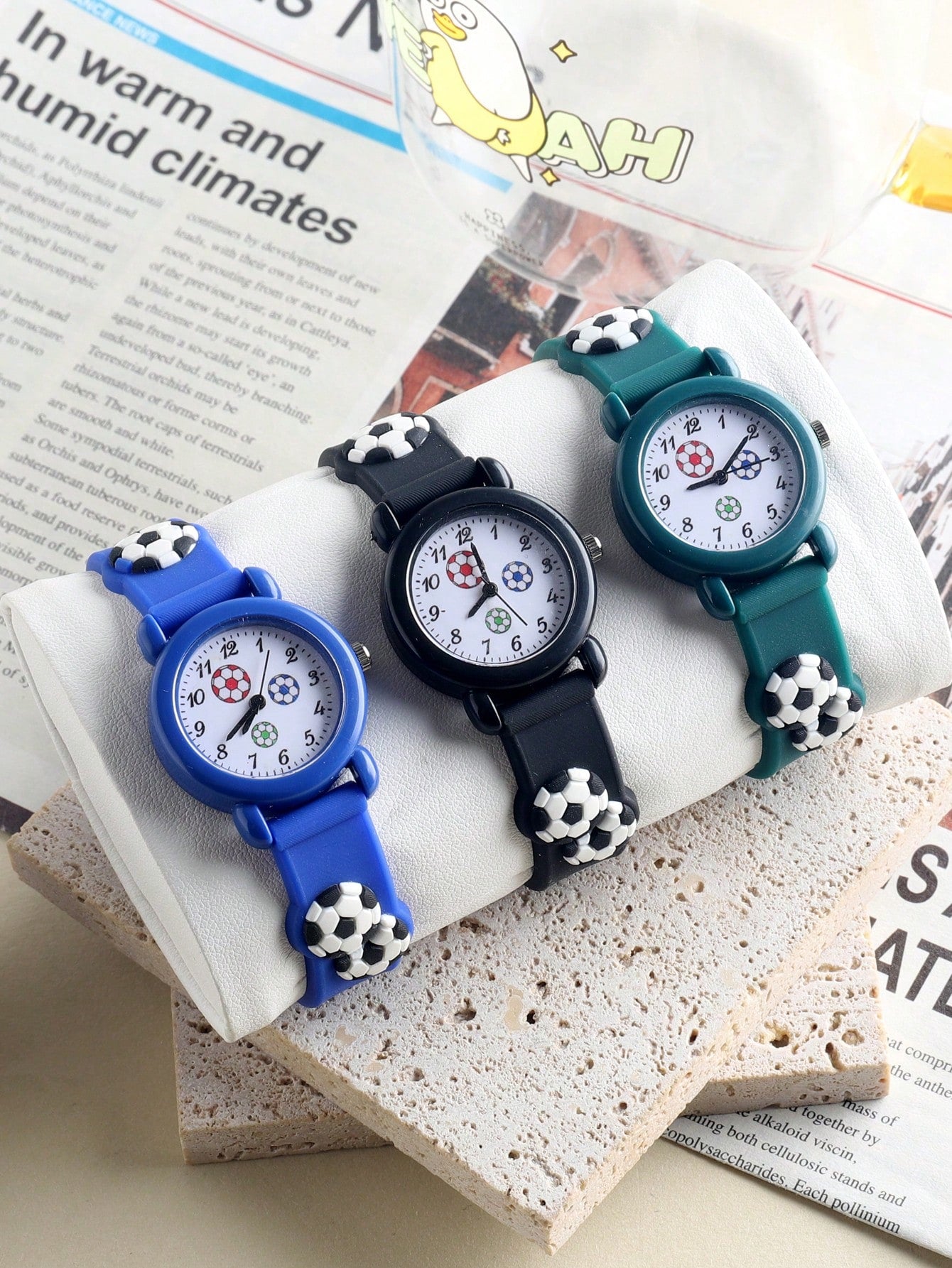 3pcs Dry Battery Powered Cute Round Watch With Soccer, Butterfly And Unicorn Decoration Patterns, Unisex, Suitable For Daily Wear And Gift Giving