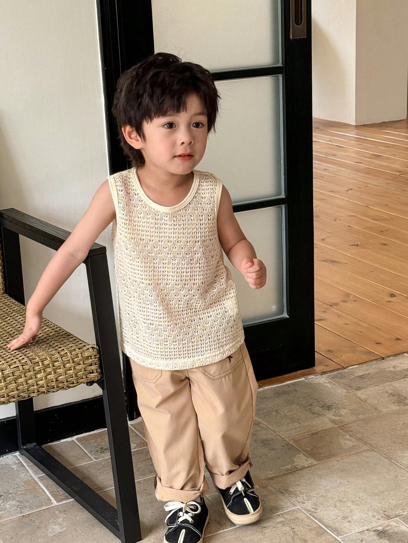 Young Boy Summer Leisure Solid Color Hollow Knitted Top