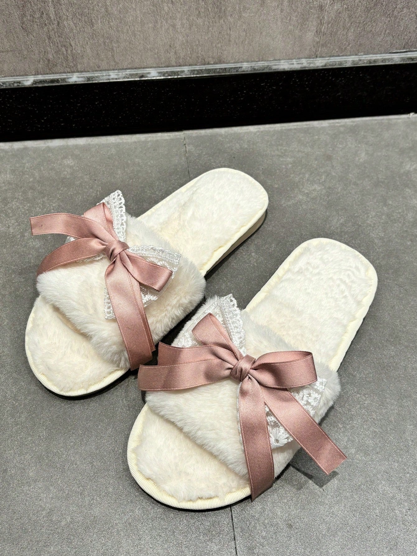 Women's Elegant Velvet Pink Bowknot Flat Plush Slippers For Valentine's Day Party Home