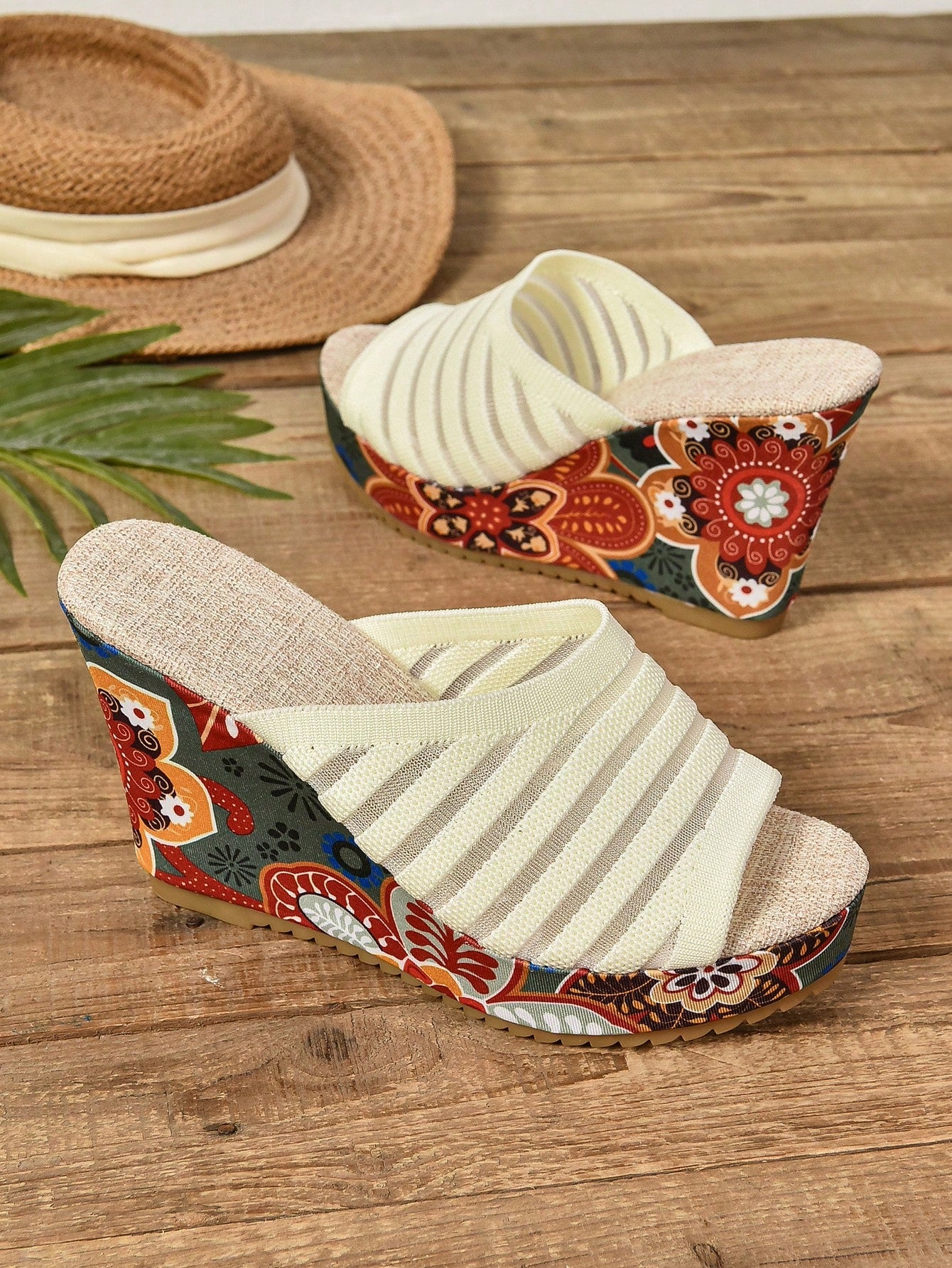 2024 Summer Women's Thick Platform Wedge Heel Floral Pattern Fashion High Heels Waterproof Ankle Strap Sandals, Plus Size