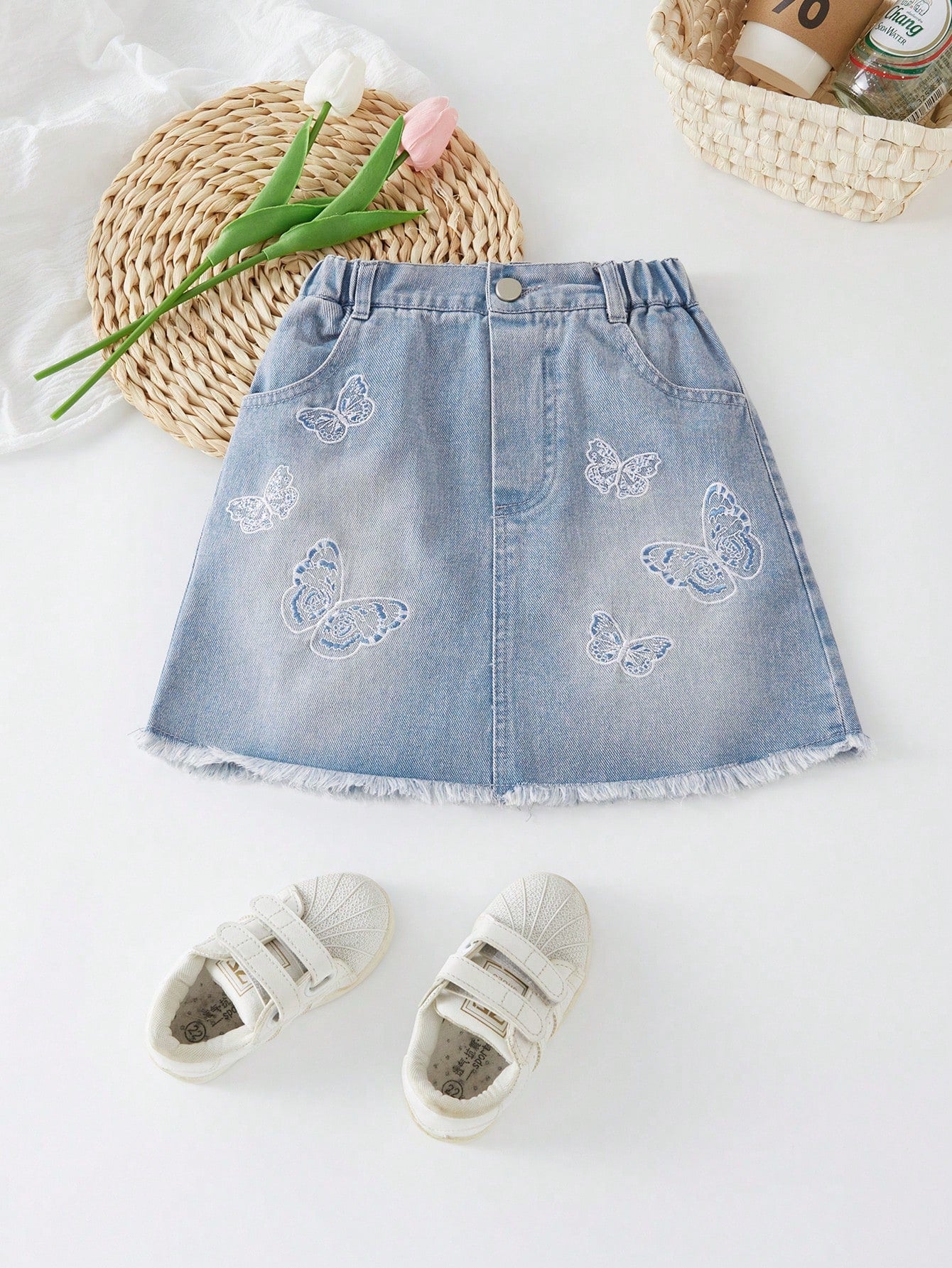 Young Girl Summer Fashionable New Butterfly Embroidery Casual Denim Shorts