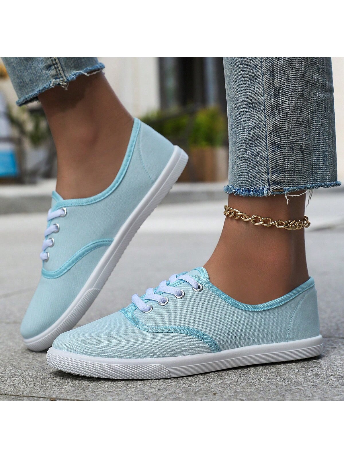 Women's Casual Lightweight Breathable Flat Low-Cut Sports Shoes, Running Shoes And Sneakers