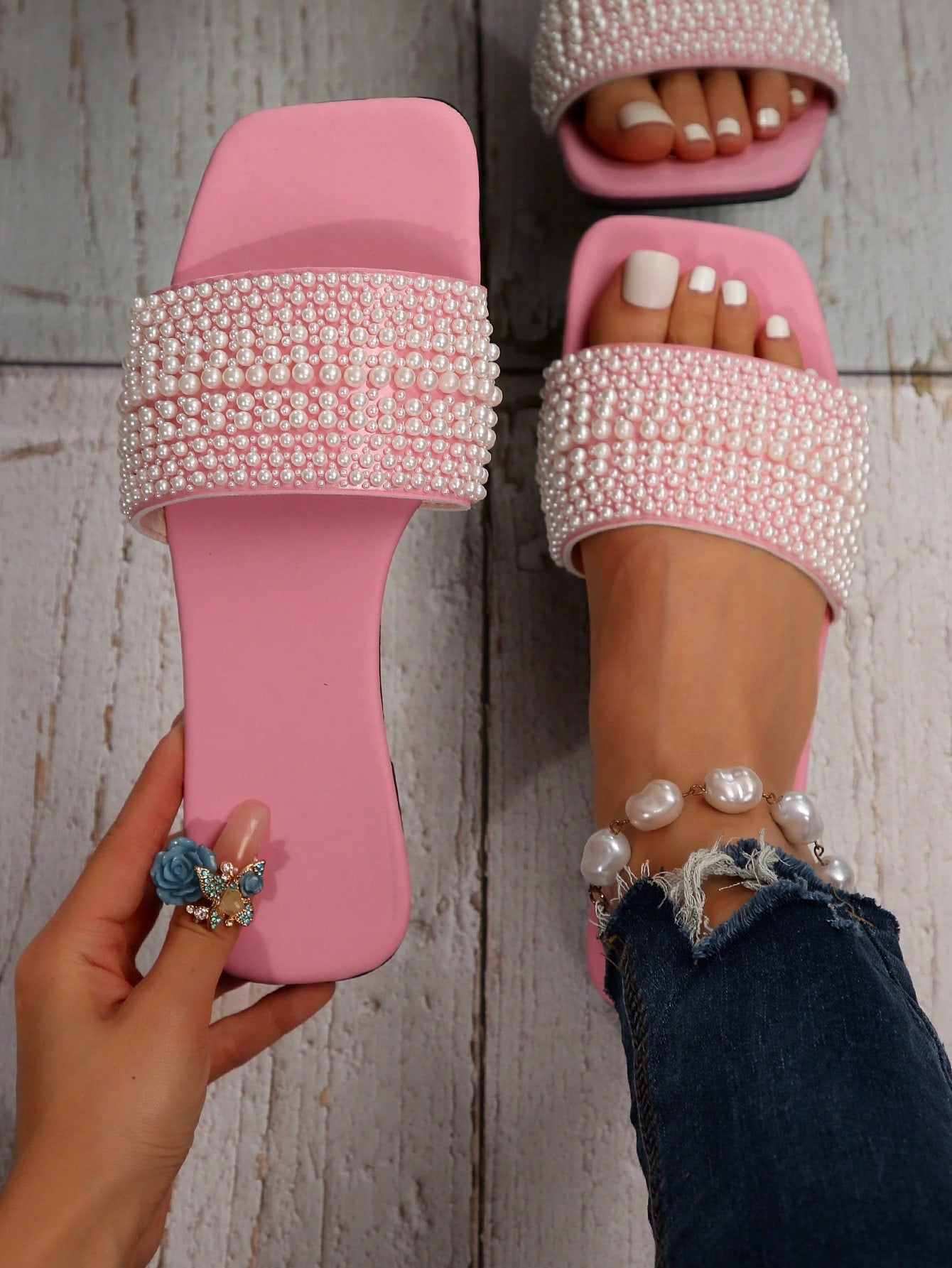 Women Pearl Decor Flat Sandals, Four Size Options Of Gradient Pearls, Luxurious Summer Casual Fashionable Anti-Slip Slippers