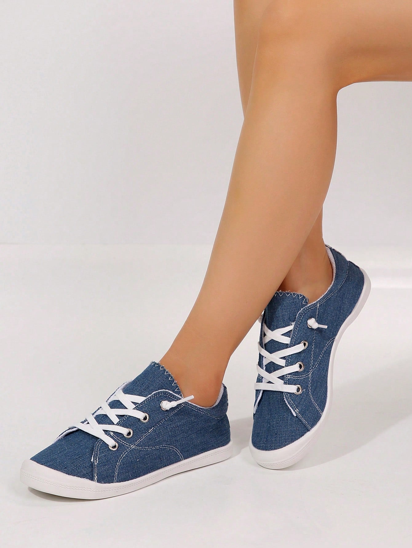 Women's Fashionable Soft & Comfortable Lace-up Casual Sneakers