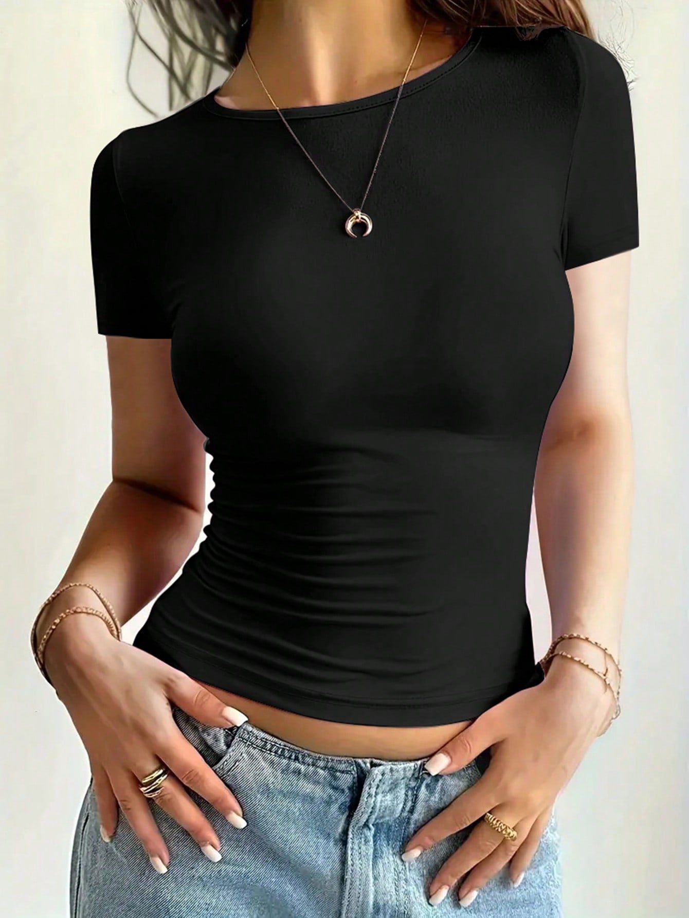 Solid Color Round Neck Pleated Slim Fit Short Sleeve T-Shirt