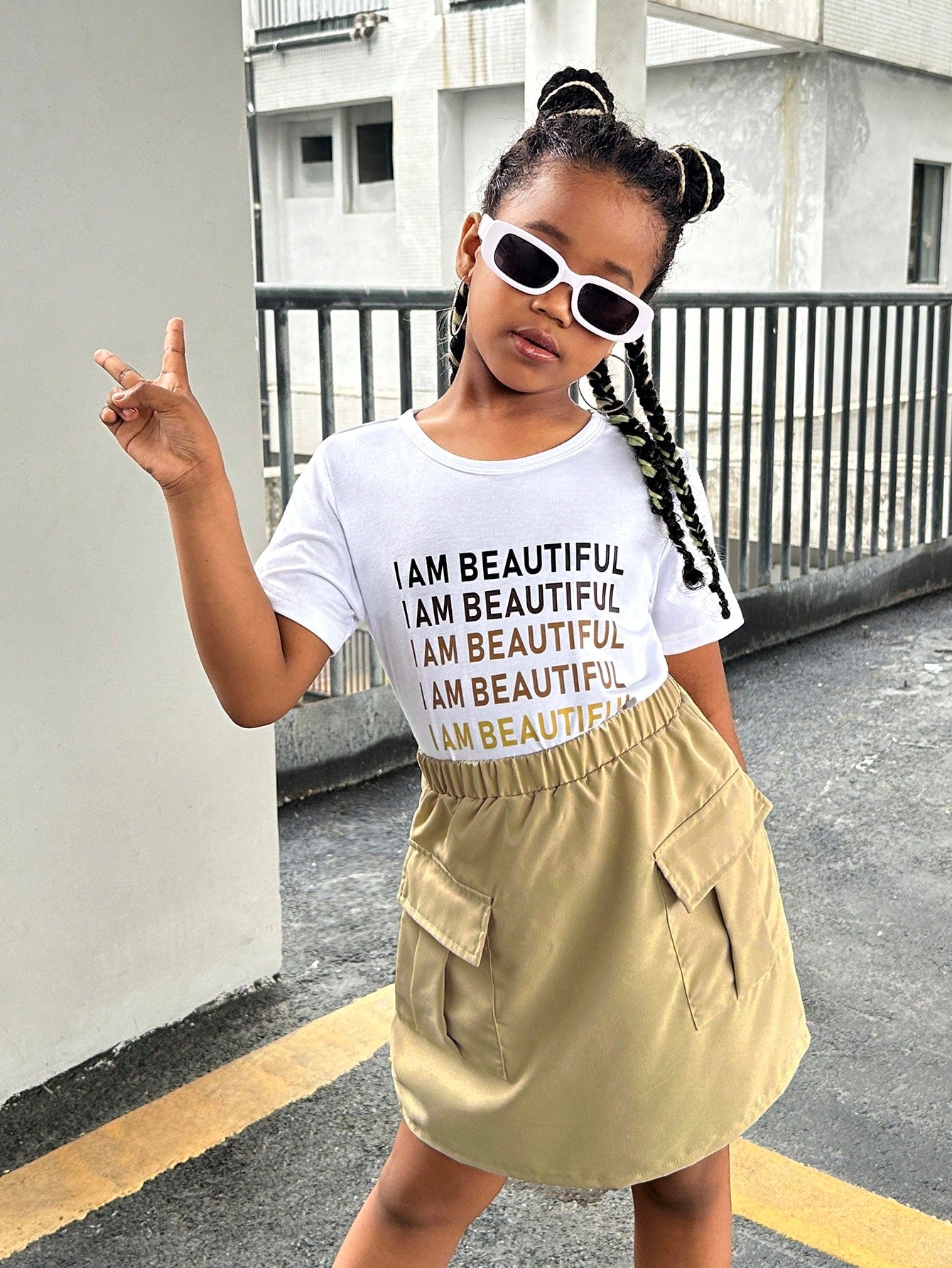 Tween Girl Letter Pattern T-Shirt And Solid Color Cargo Shorts Set