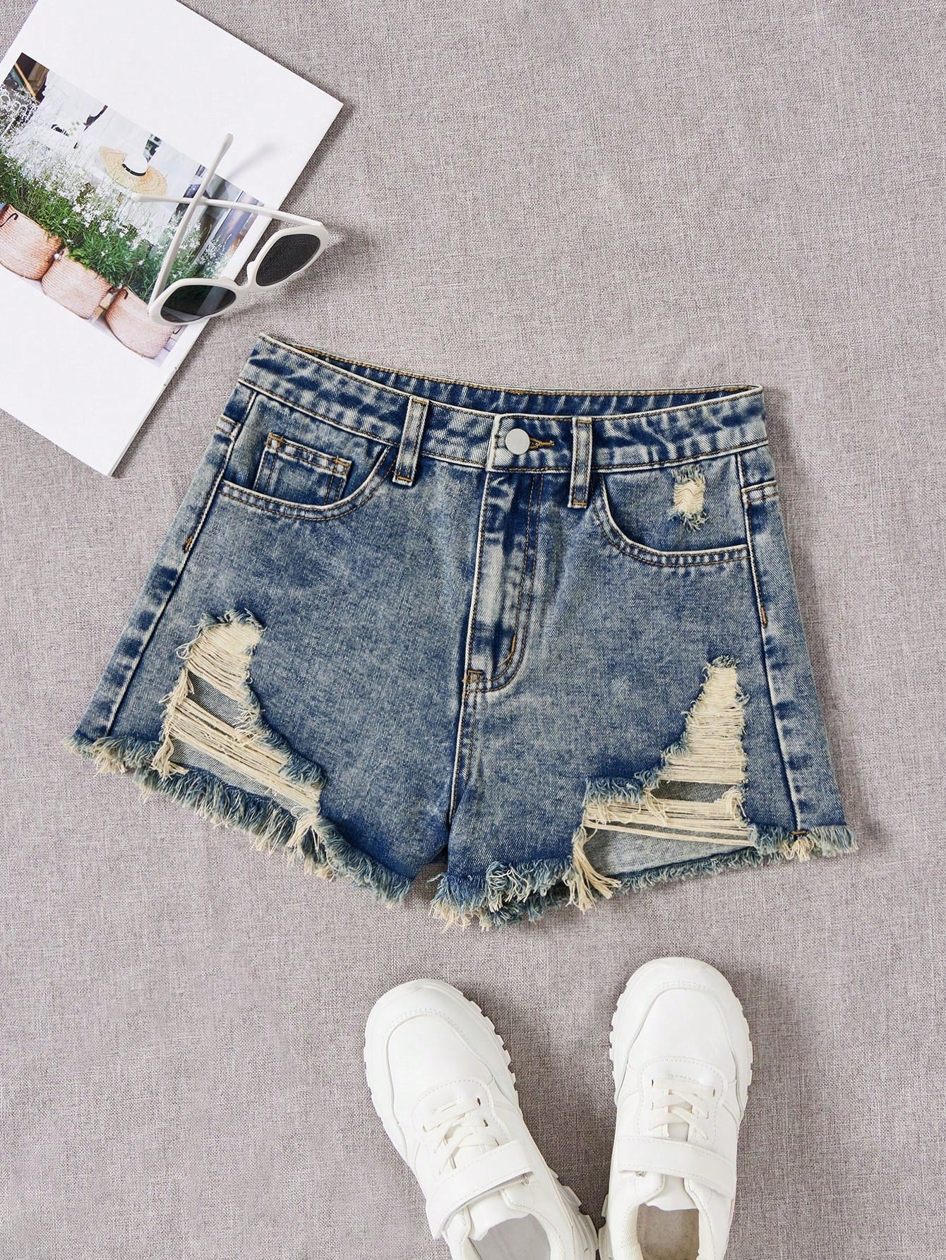 Teen Girl Distressed Denim Shorts With Frayed Hem And Pockets