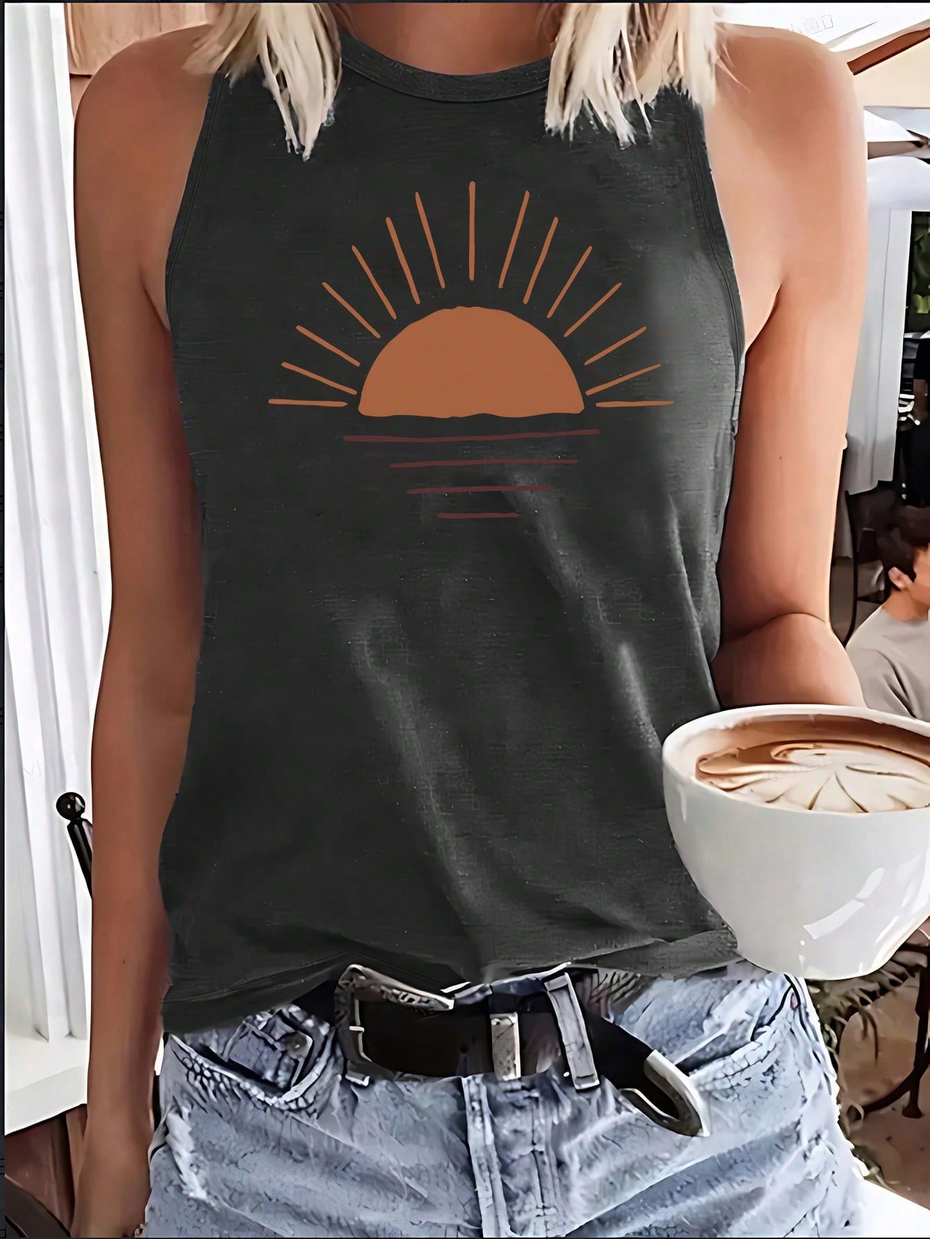 Simple Sun And Sunrise Print Casual Tank Top With Round Neckline