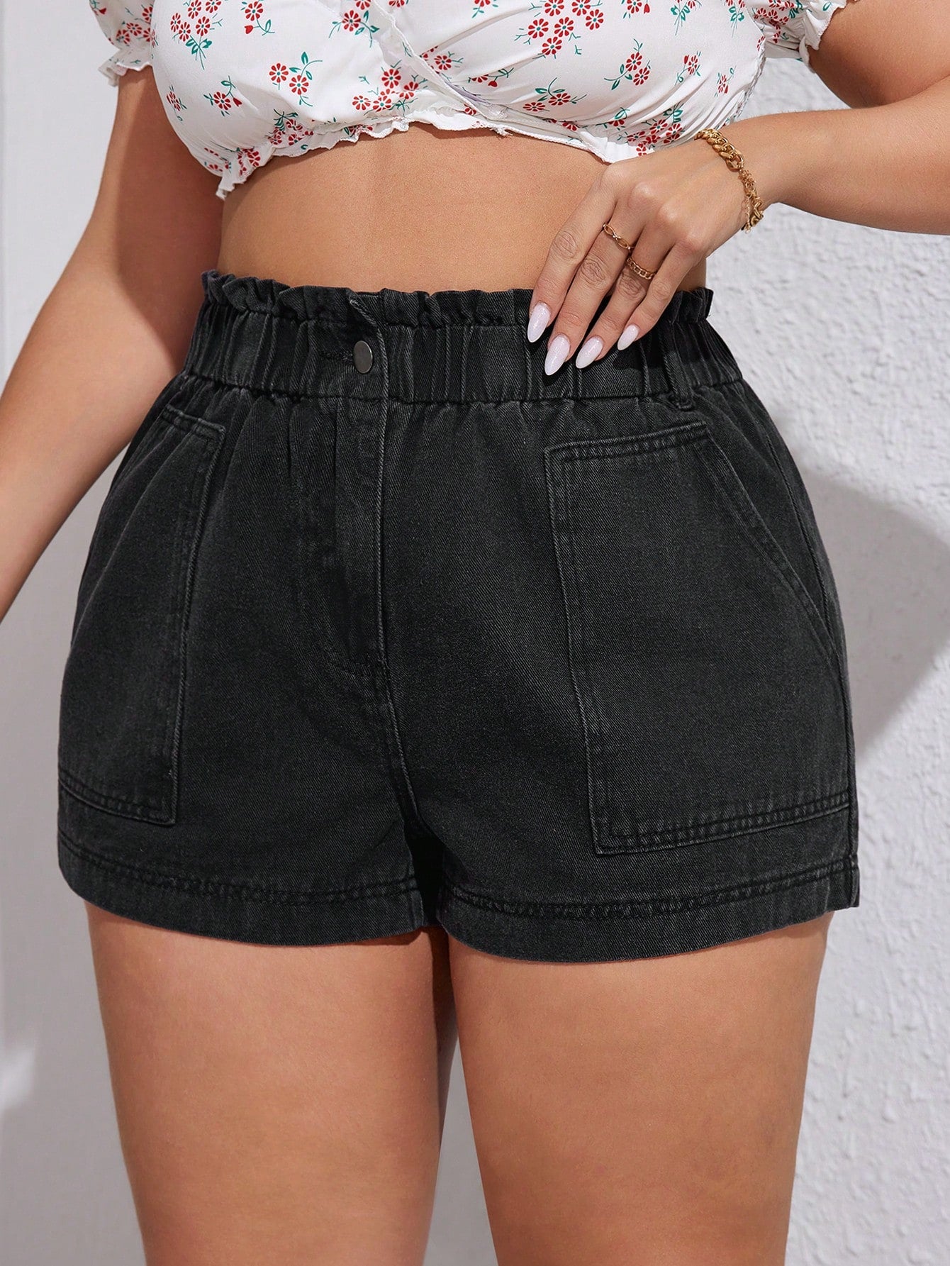 Plus Size Elastic Waist Slanted Pocket Cuffed Denim Shorts