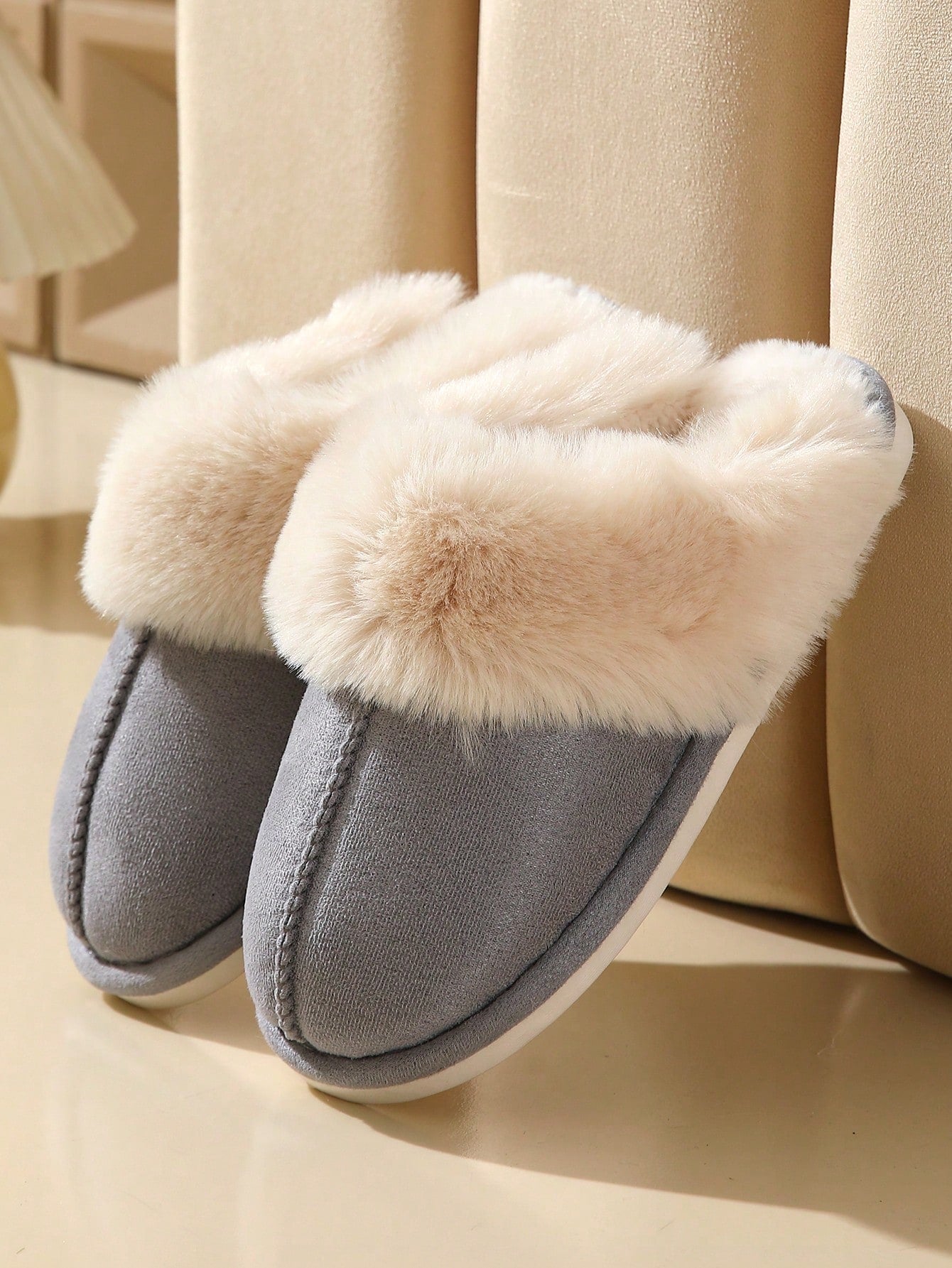 New Thickened Plush Home Slippers For Men And Women, Warm, Fashionable, Comfortable And Anti-Slip Indoor Slippers With Closed Toe