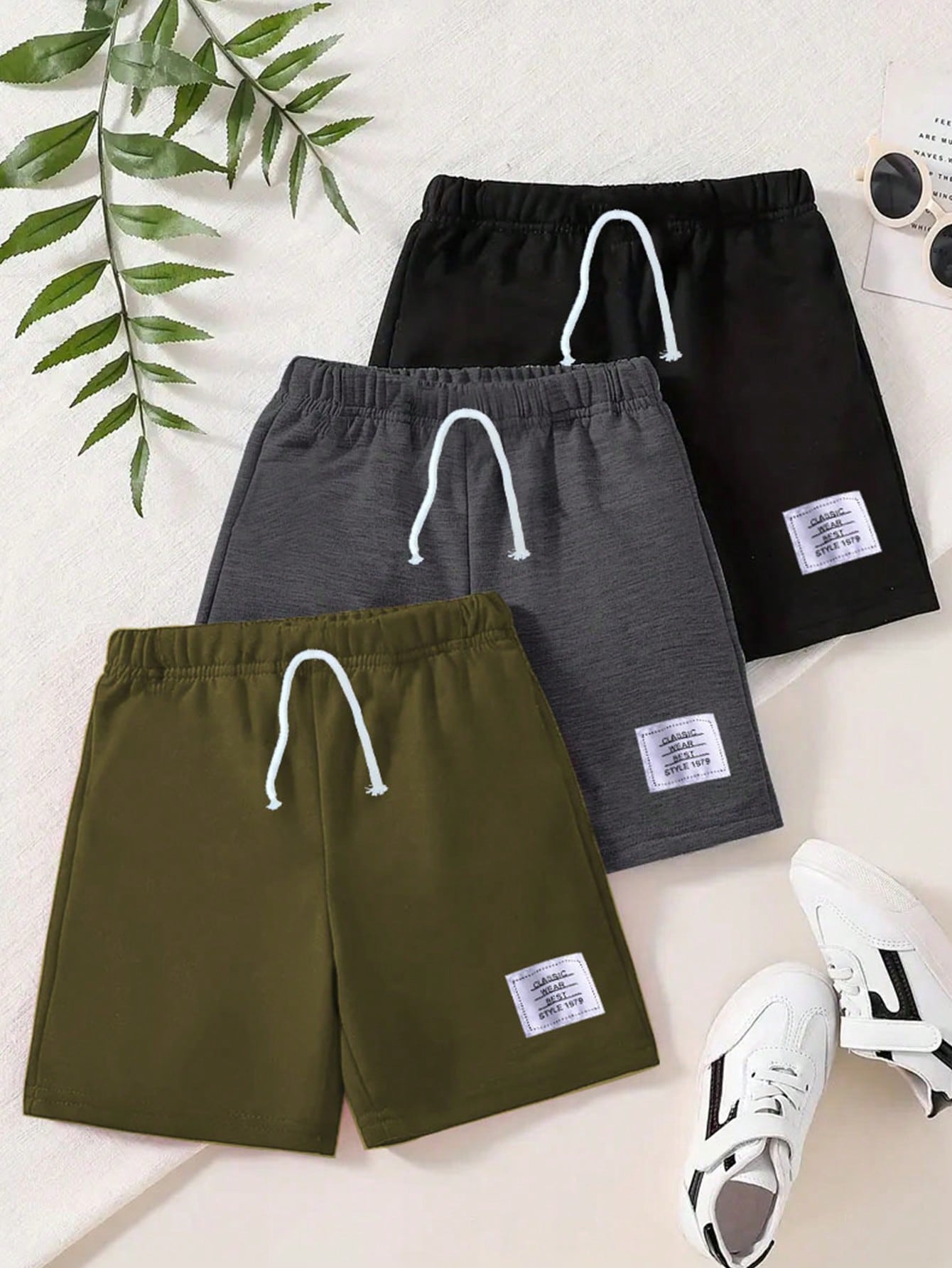 Young Boy 3pcs Casual Solid Color Sports Shorts Set