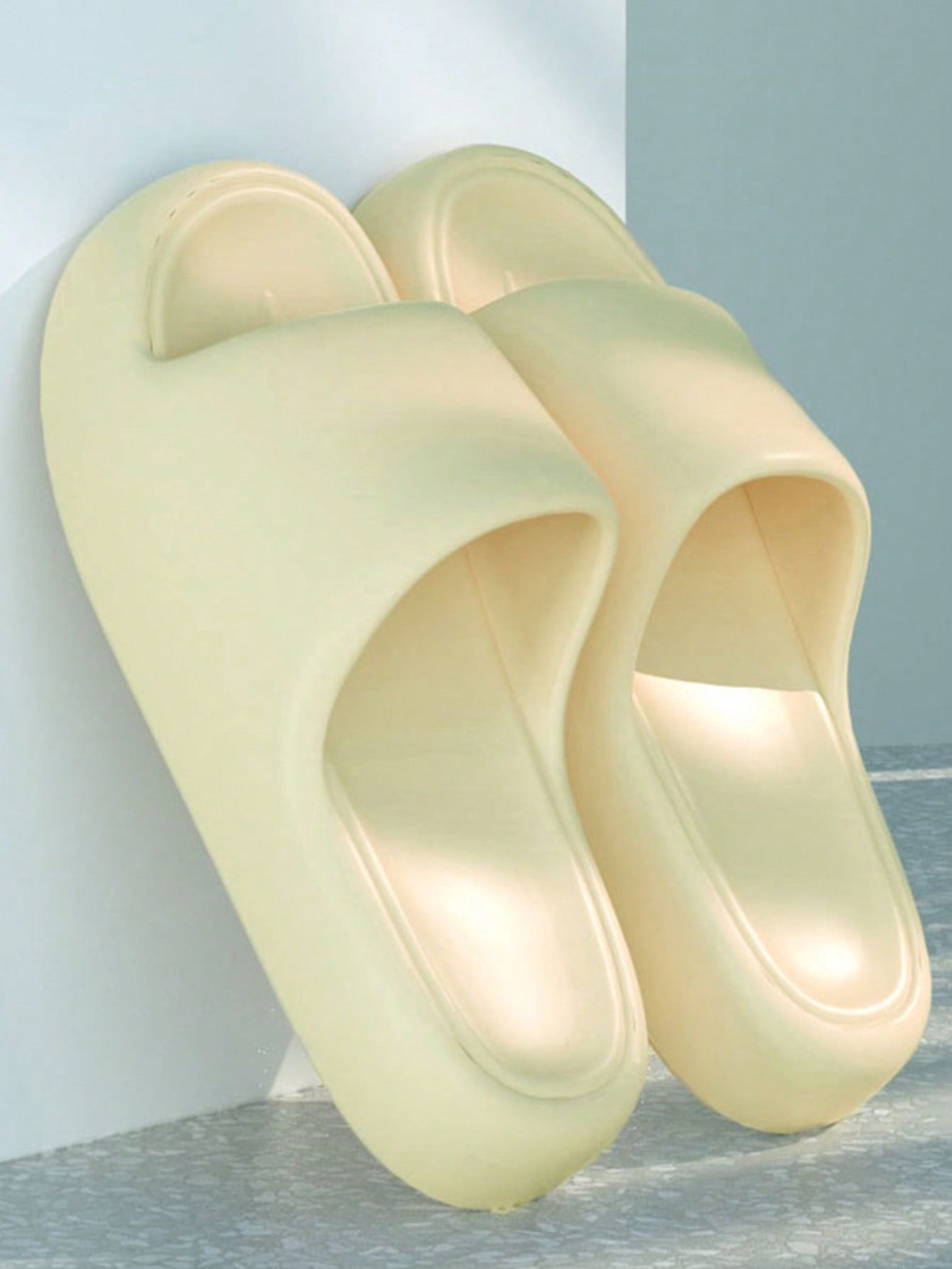 3cm Yellow Minimalist Design Thick Sole Soft & Comfortable Women House/Bath Slide Slippers