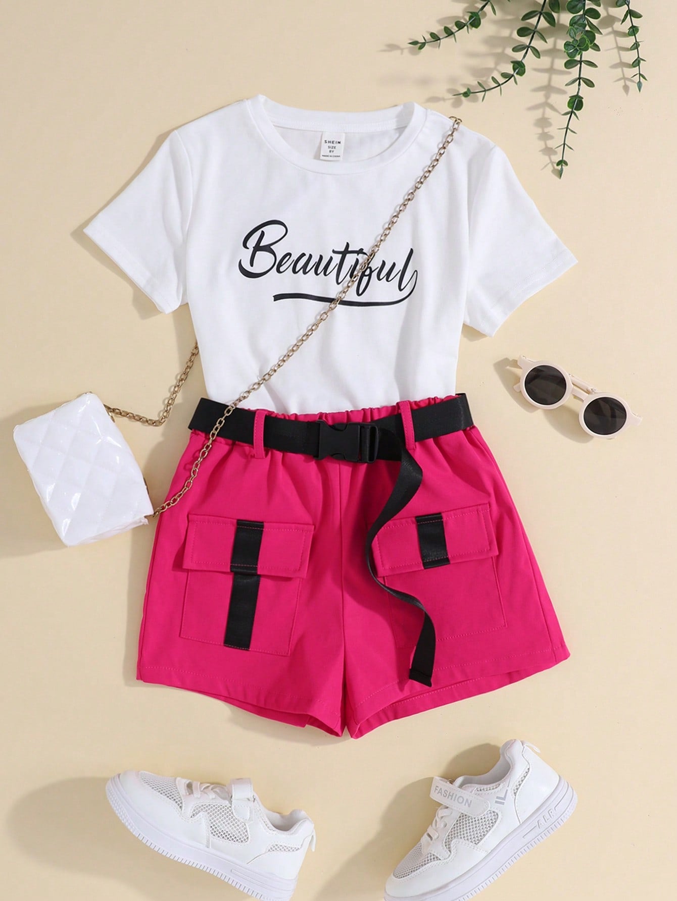 Tween Girl Letter Graphic Tee & Flap Pocket Belted Shorts