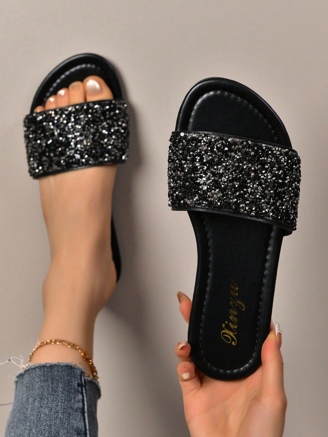 Women's Fashionable Beach Slippers With Large Size Sparkling Rhinestone, Luxury Rhinestone Decoration, Classic French Design, Casual & Comfortable, Open Toe Flat Slides Sandals With Rhinestones, Perfect For Vacation