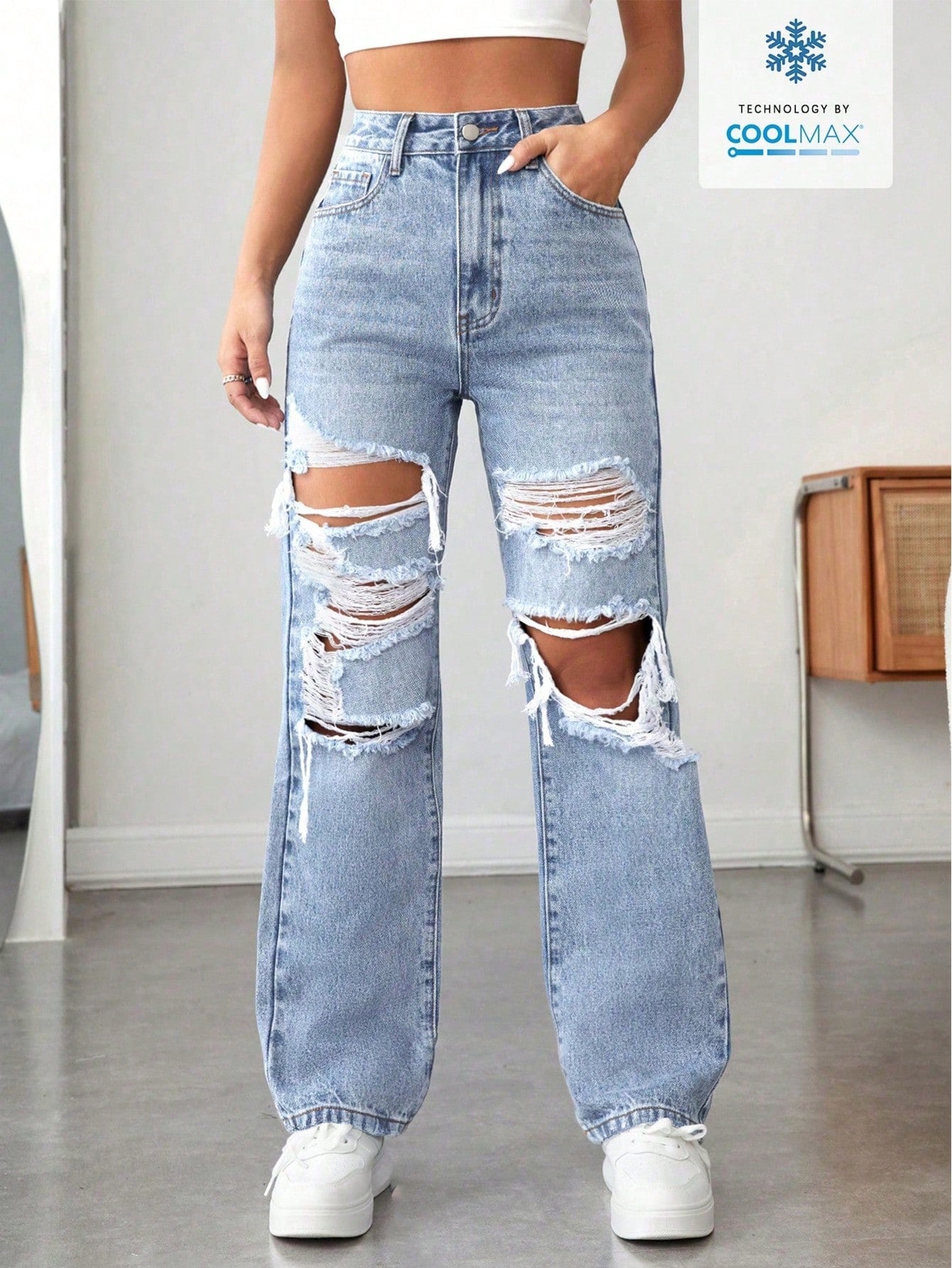 Zipper Fly Ripped Straight Leg Jeans