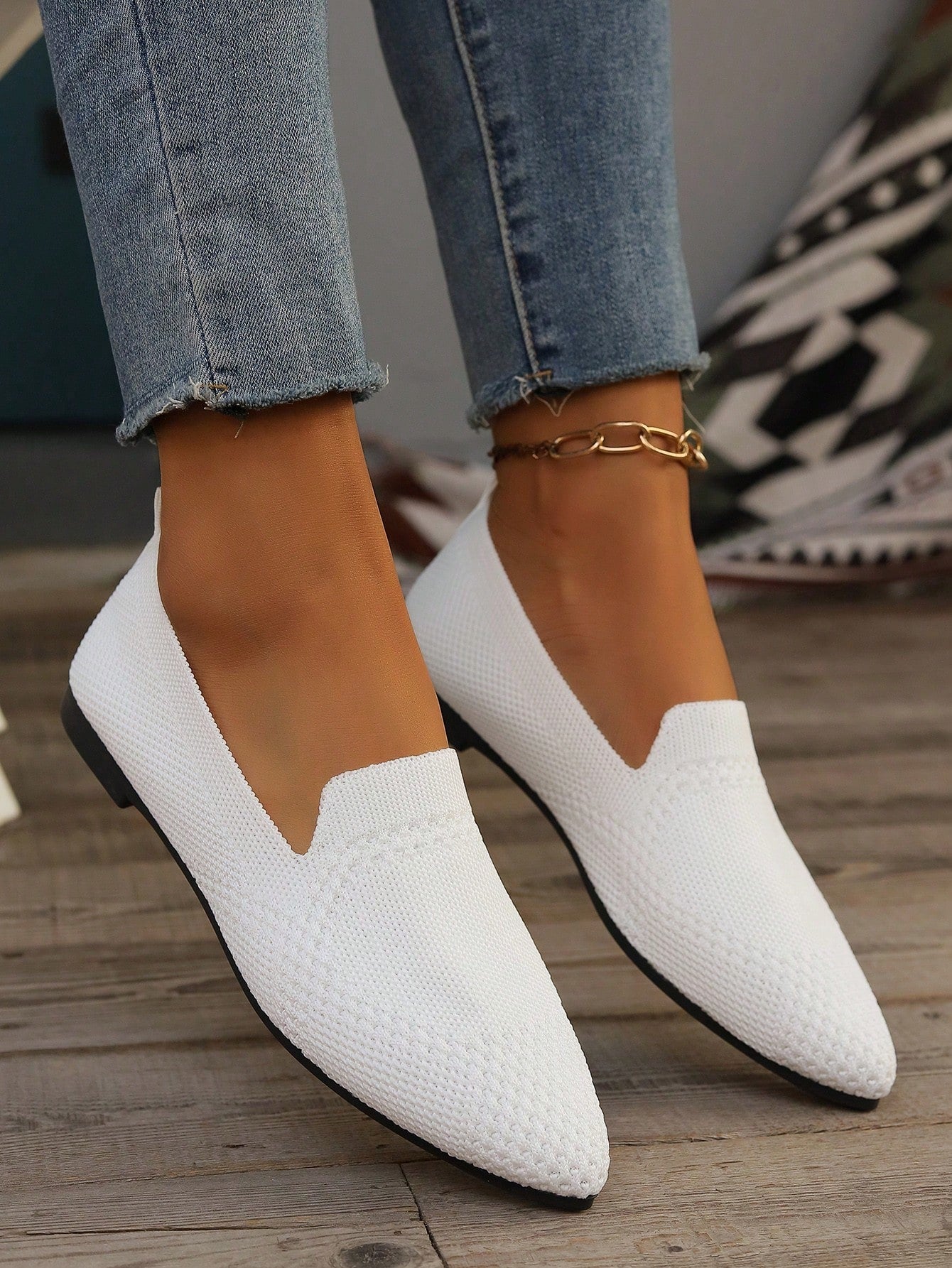 2024 Summer New Arrival Independent Station European And American Plus Size Pointed Toe Flat Shoes For Women, Shallow Mouthed Sports & Casual Shoes