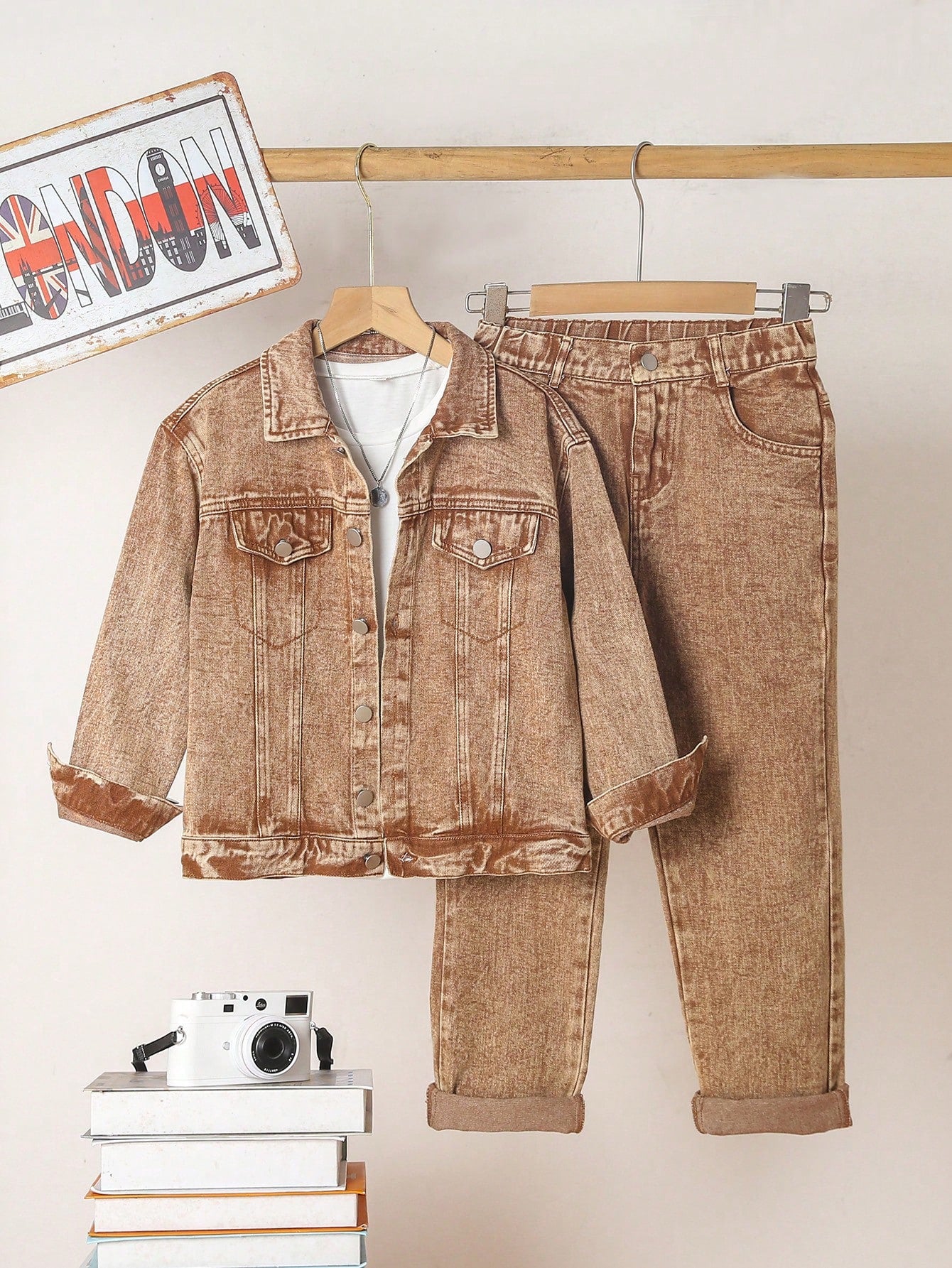 Tween Boy Fashionable Distressed Snowflake Washed Denim Jacket And Pants Set