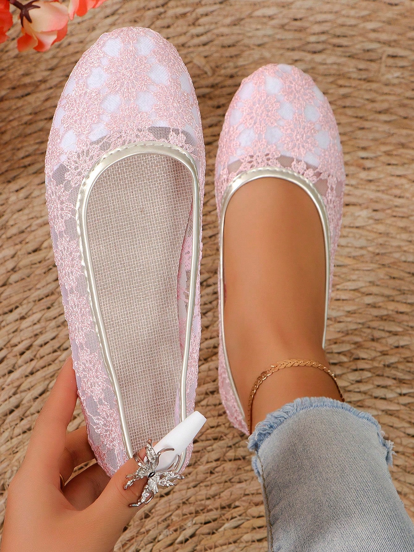 Women Spring Beijing Cloth Shoes Soft Bottom Hollow Out Lace Thin Breathable Mesh Driving Loafers With Cow Tendon Soles For Summer