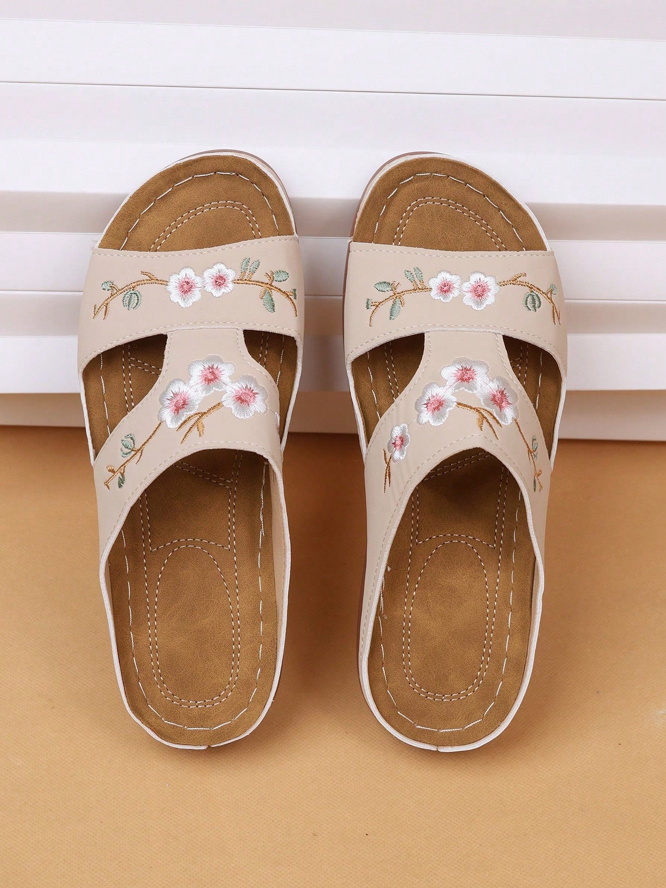 New Summer Hollow Flower Embroidery Orange Wedge Heel Sandals, Women's Roman Thick Sole Beach Flip Flops, Round Toe Retro Creative Fashionable Wear-Resistant Soft Bottom Slipper, Perfect For Cool And Stylish Look