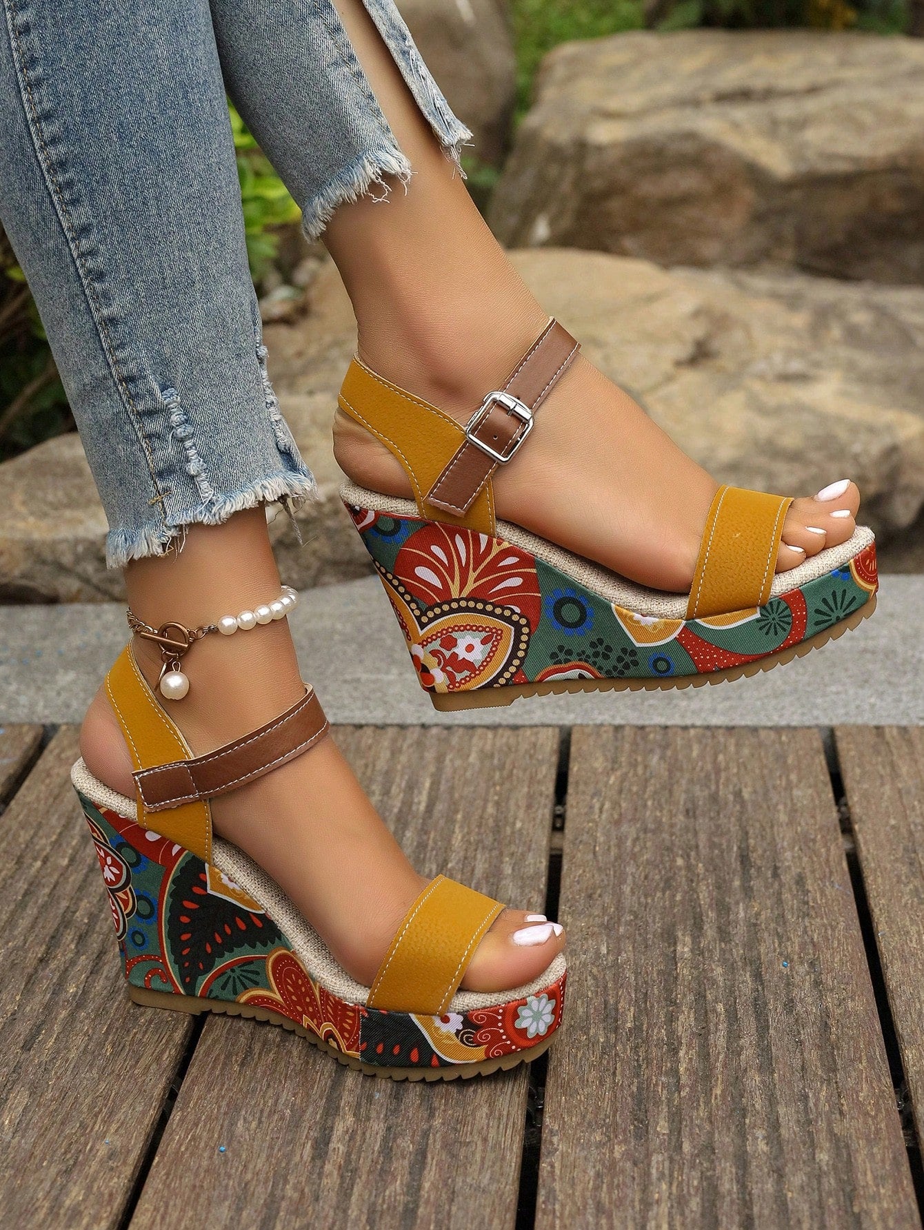 Women's Buckle Decorated Outdoor Casual Sandals, Wide Brim Wedge Heel And Thick Bottom, Fashionable, For Beach And Holiday