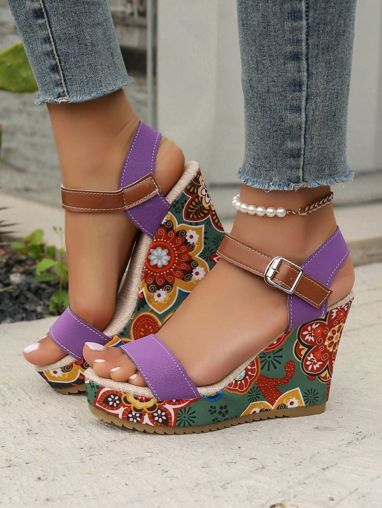 Women's Buckle Decorated Outdoor Casual Sandals, Wide Brim Wedge Heel And Thick Bottom, Fashionable, For Beach And Holiday