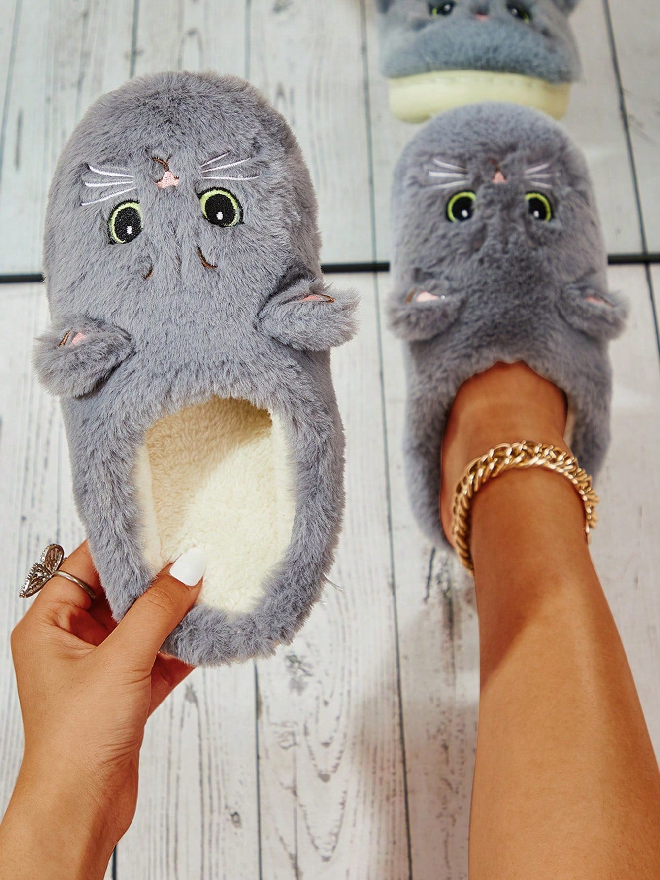 Cartoon Embroidered Fuzzy Novelty Slippers, Embroidered Cartoon Preppy Style Women's Home Slippers, Black, Closed-toe