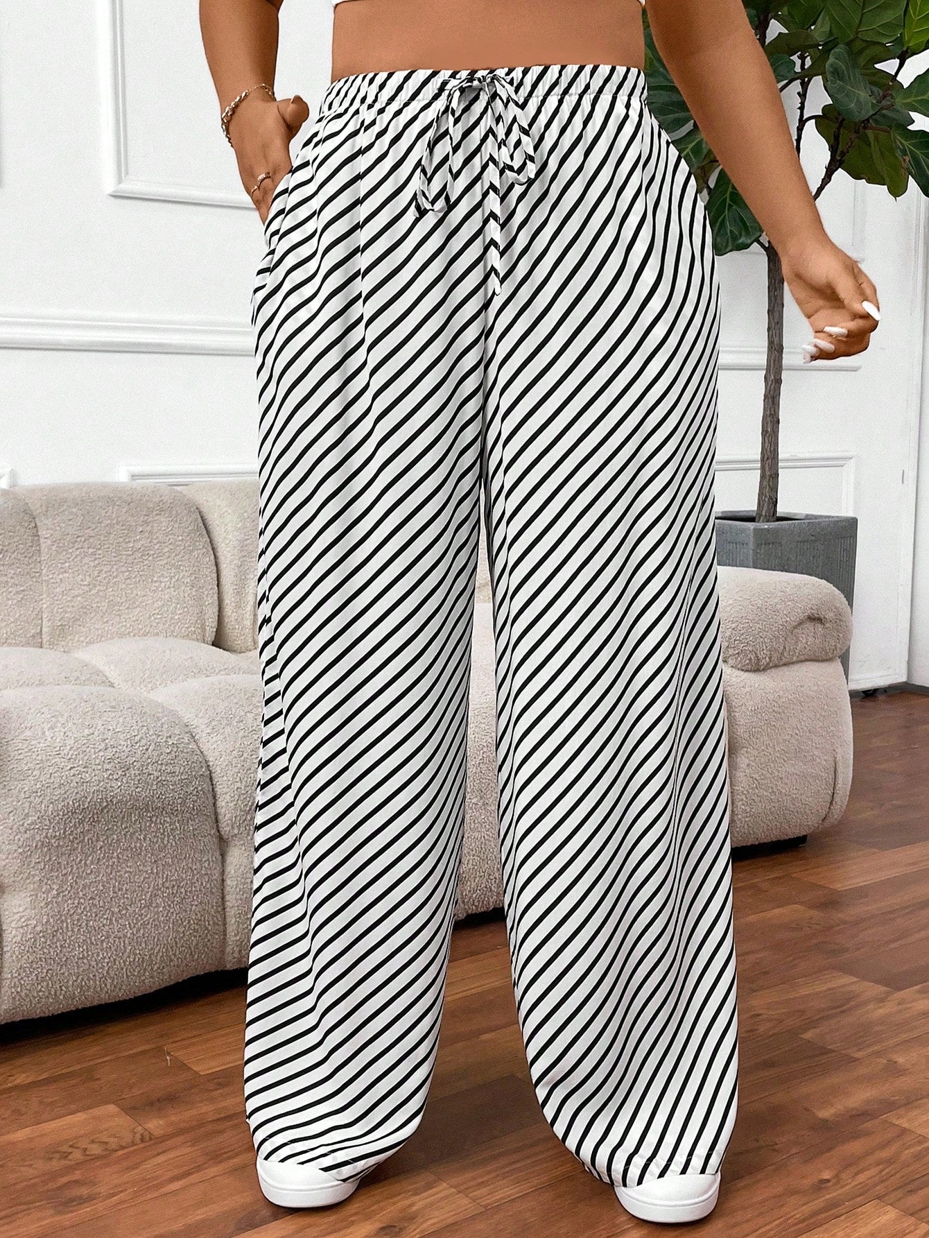 Plus Size Casual Loose Plaid Elastic Waist Wide-Leg Pants