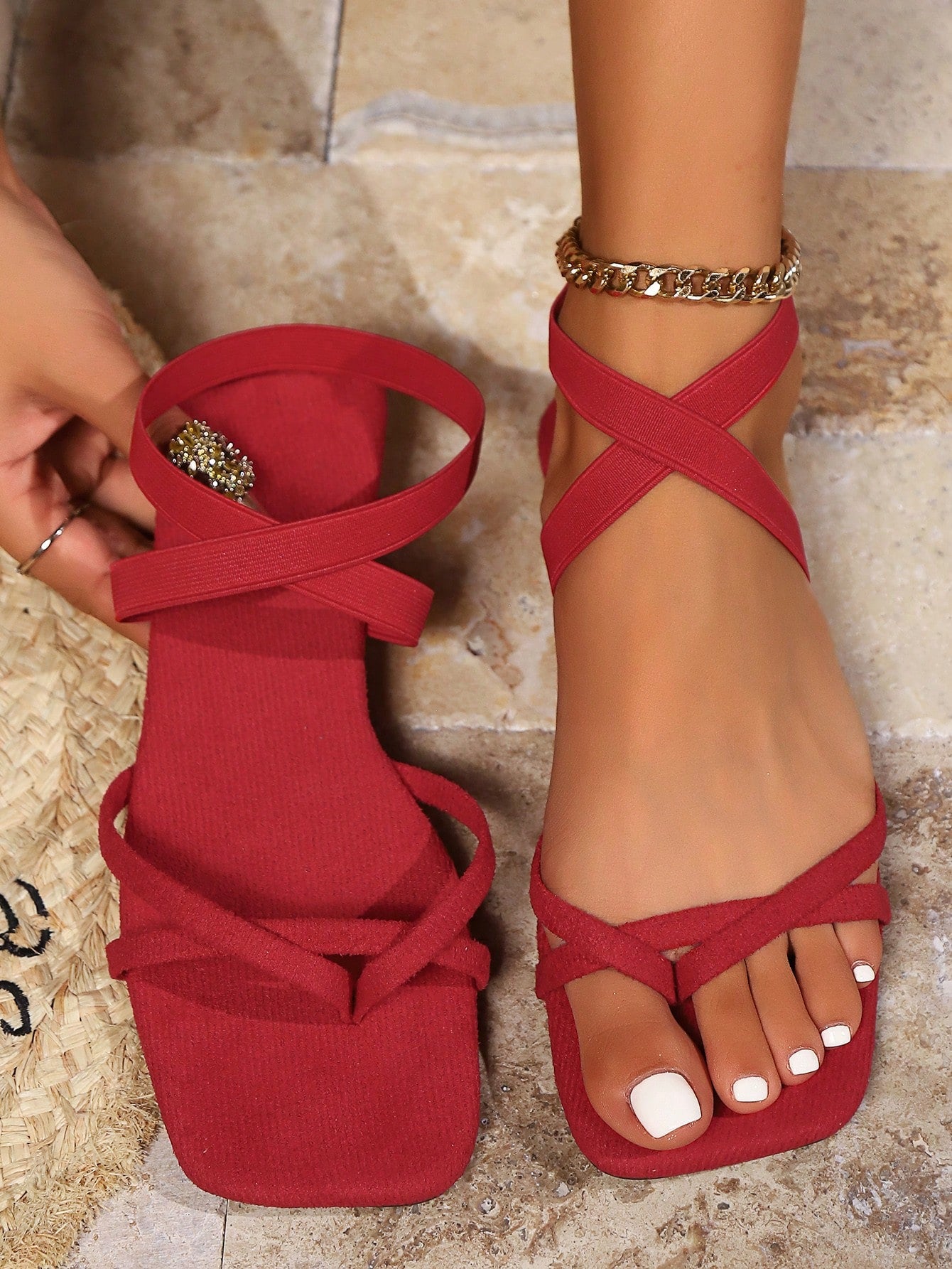 2024 New Summer Women's Elegant & Comfortable Elastic Band Strap Flat Sandals, Red, Plus Size