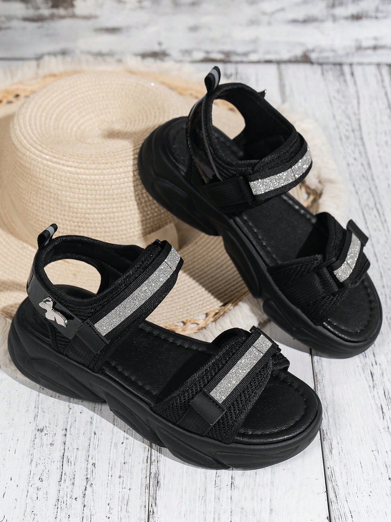 Women's Black Outdoor Sandals, New In Summer 2024, Versatile With Skirts And Dresses, Hook-And-Loop, Suitable For Teen Girls, Middle School Students And Women On Holiday. Thick-Soled Sports And Beach Shoes.