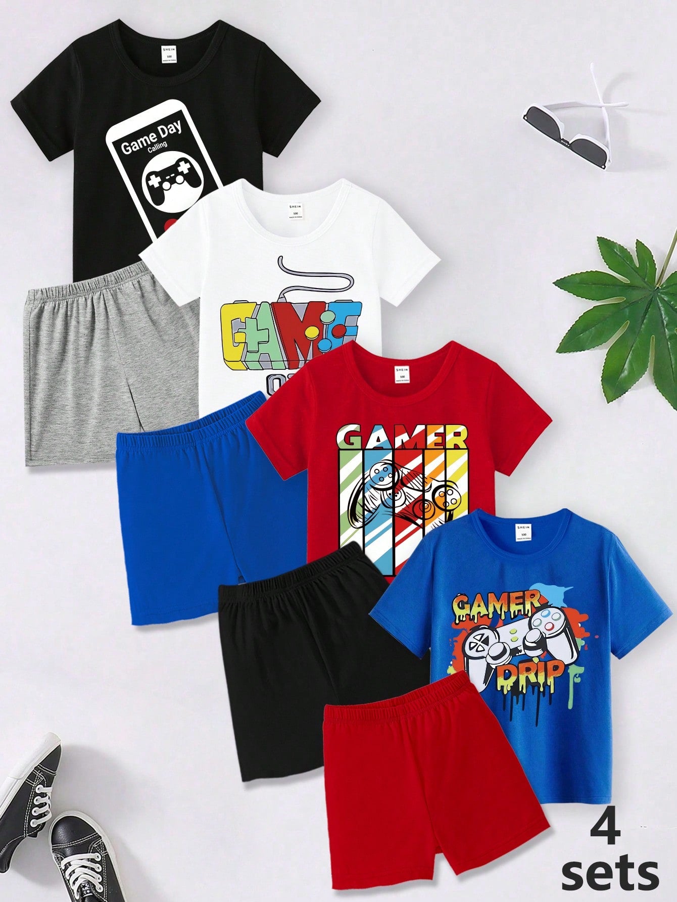 4pcs/Set Young Boy Cartoon Game Console Design Short Sleeve T-Shirt And Capri Pants Casual Outfits