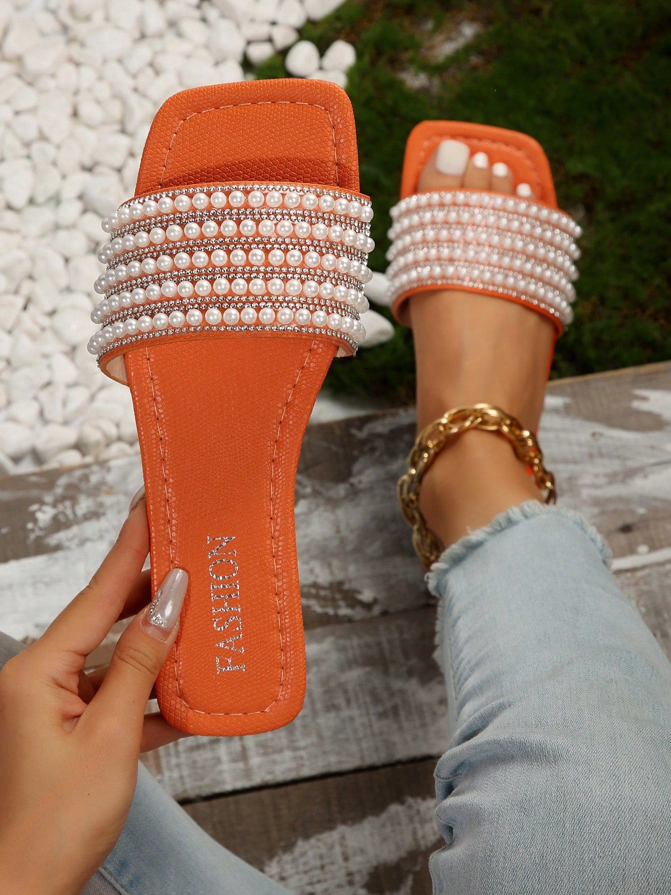 Ladies Sweet Pearl And Rhinestone Slipper, Fashionable And Comfortable White Flat Sandals For Summer, French Style