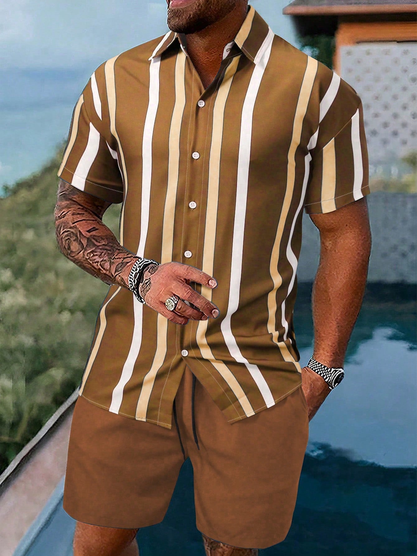 Men Two-Piece Set Of Striped Printed Short-Sleeve Shirt And Solid Color Shorts, Suitable For Summer