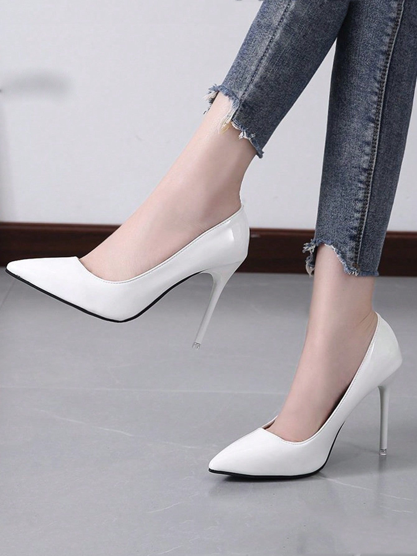 Women'S Large Size Silver Patent Leather Pointed Toe High Heel Stiletto Pumps, Sexy, Fashionable And Luxurious