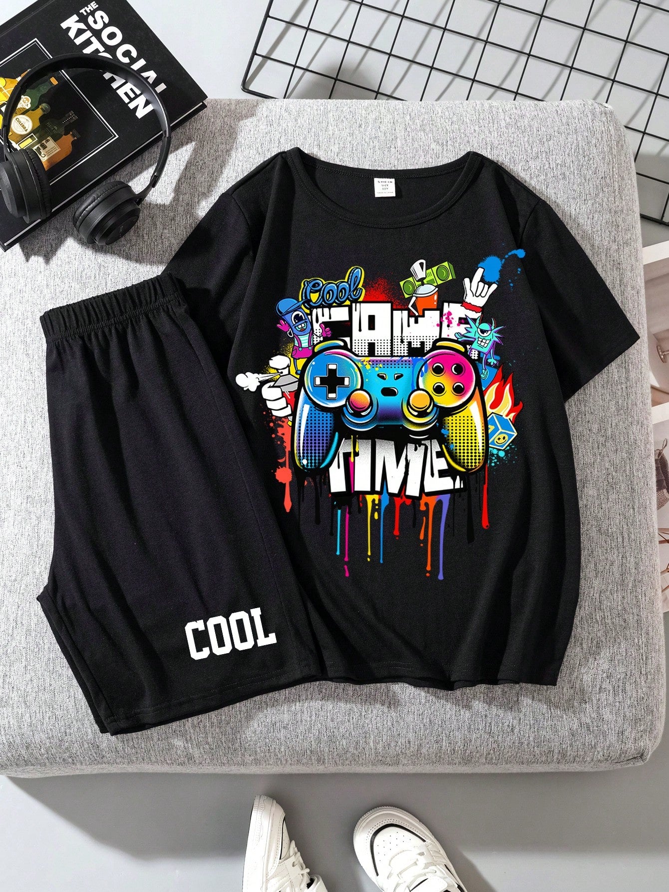 Tween Boys' Casual Simple Video Game Printed Short Sleeves T-Shirt And Shorts Set, Suitable For Summer