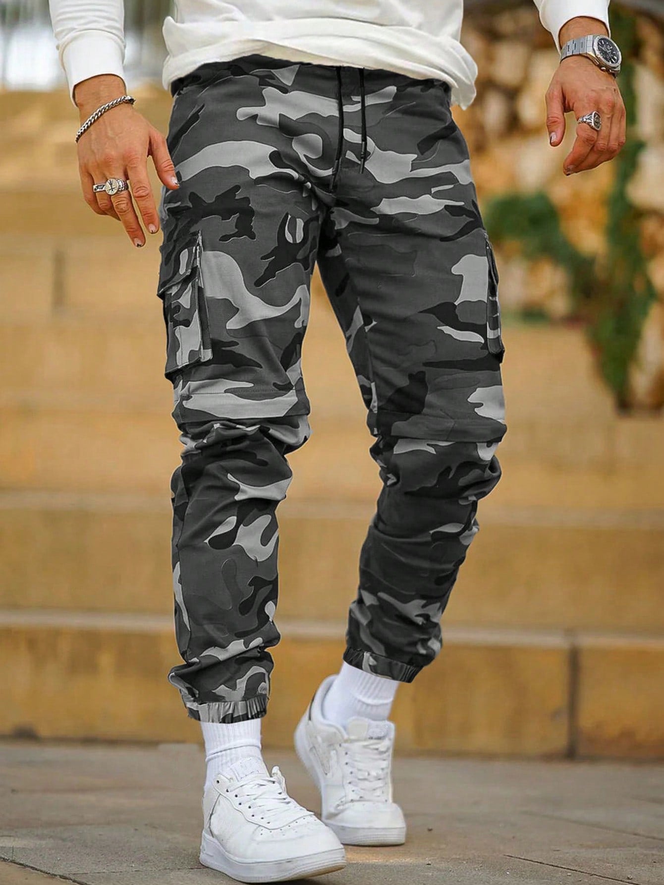 Men's Utility Cargo Pants Fashionable Multi-Pocket Camouflage Outdoor Casual Trousers