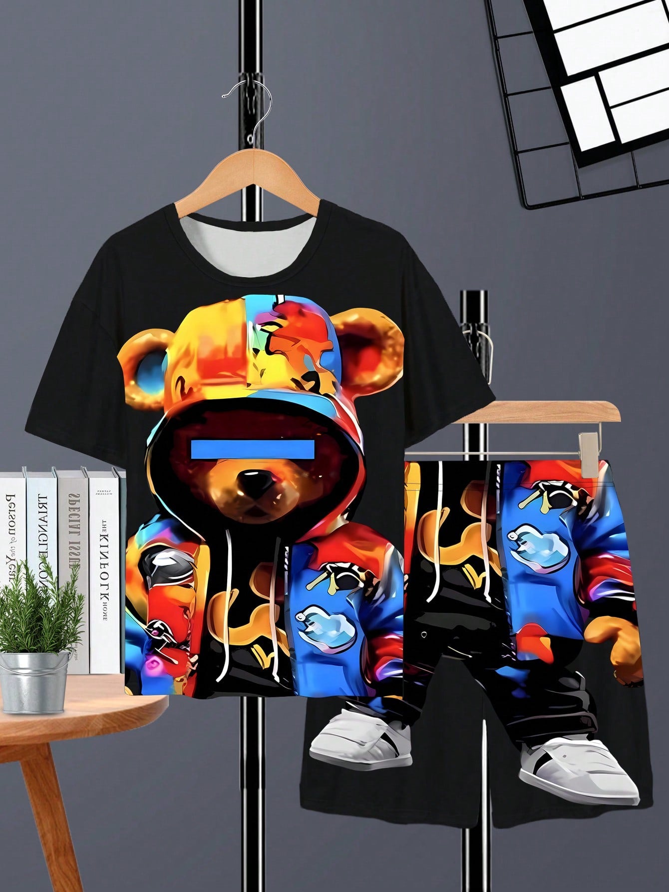 Tween Boy Graffiti Cool Teddy Bear Casual Streetwear Short Sleeve T-Shirt And Shorts Set, Big Kids