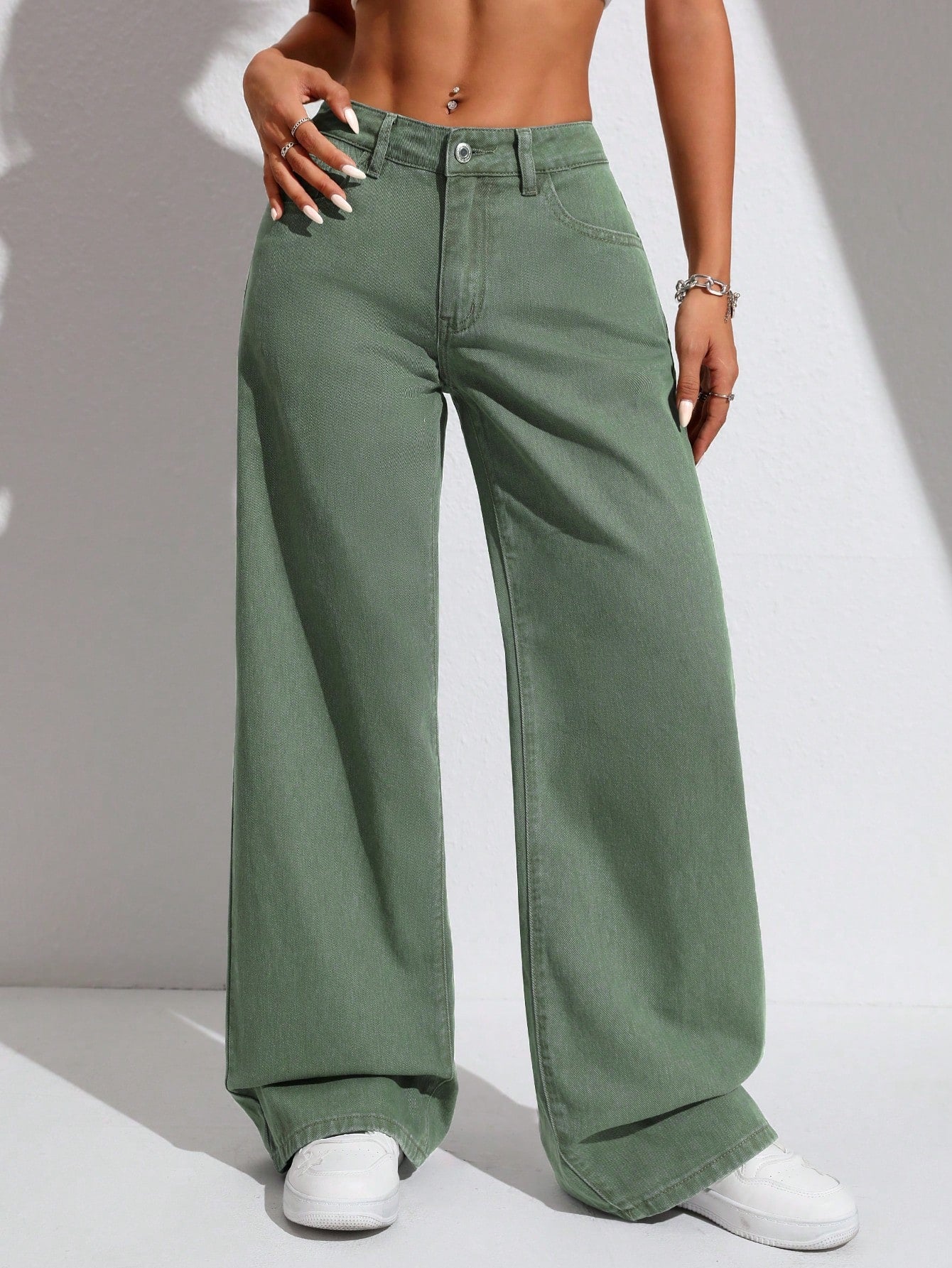 Women's Mid-rise Loose Fit Denim Pants