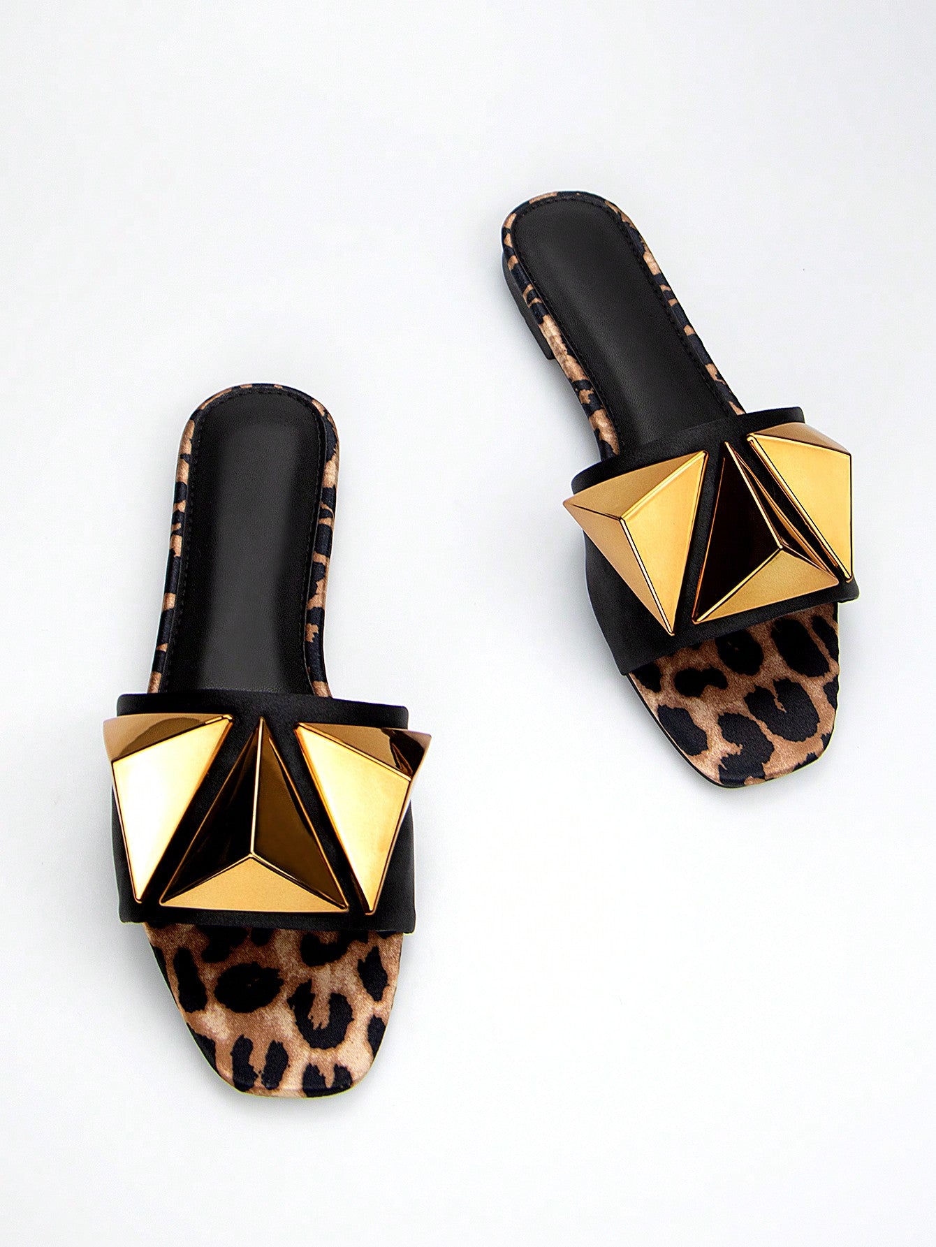 Women Elegant Gold Hardware Buckle Green Sardine Fabric Square Toe Fashionable And Comfortable Flat Sandals