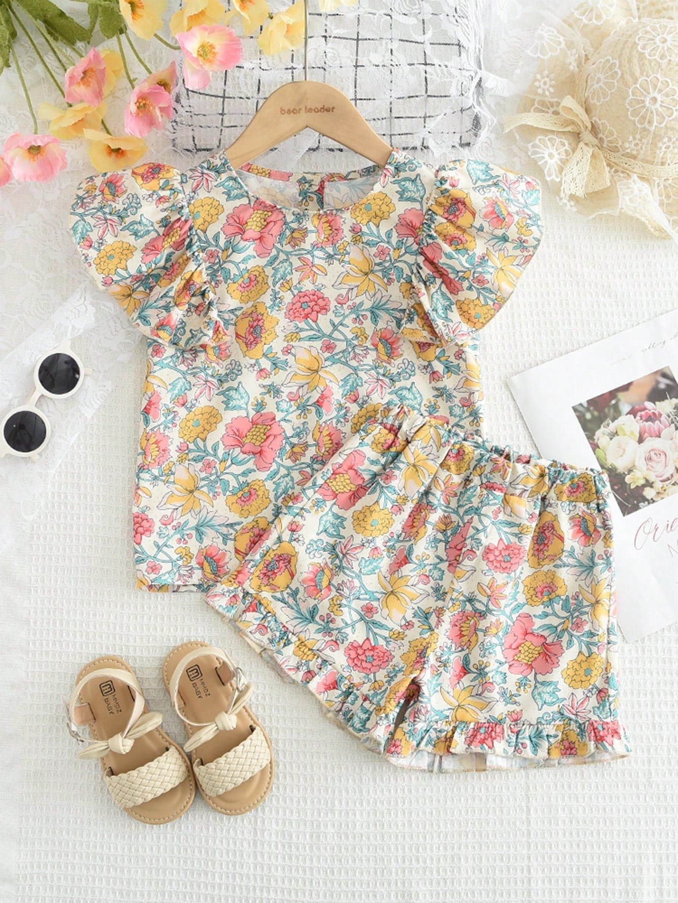 Young Girl Floral Print Round Neck Cap Sleeve Top + Shorts Vacation Set