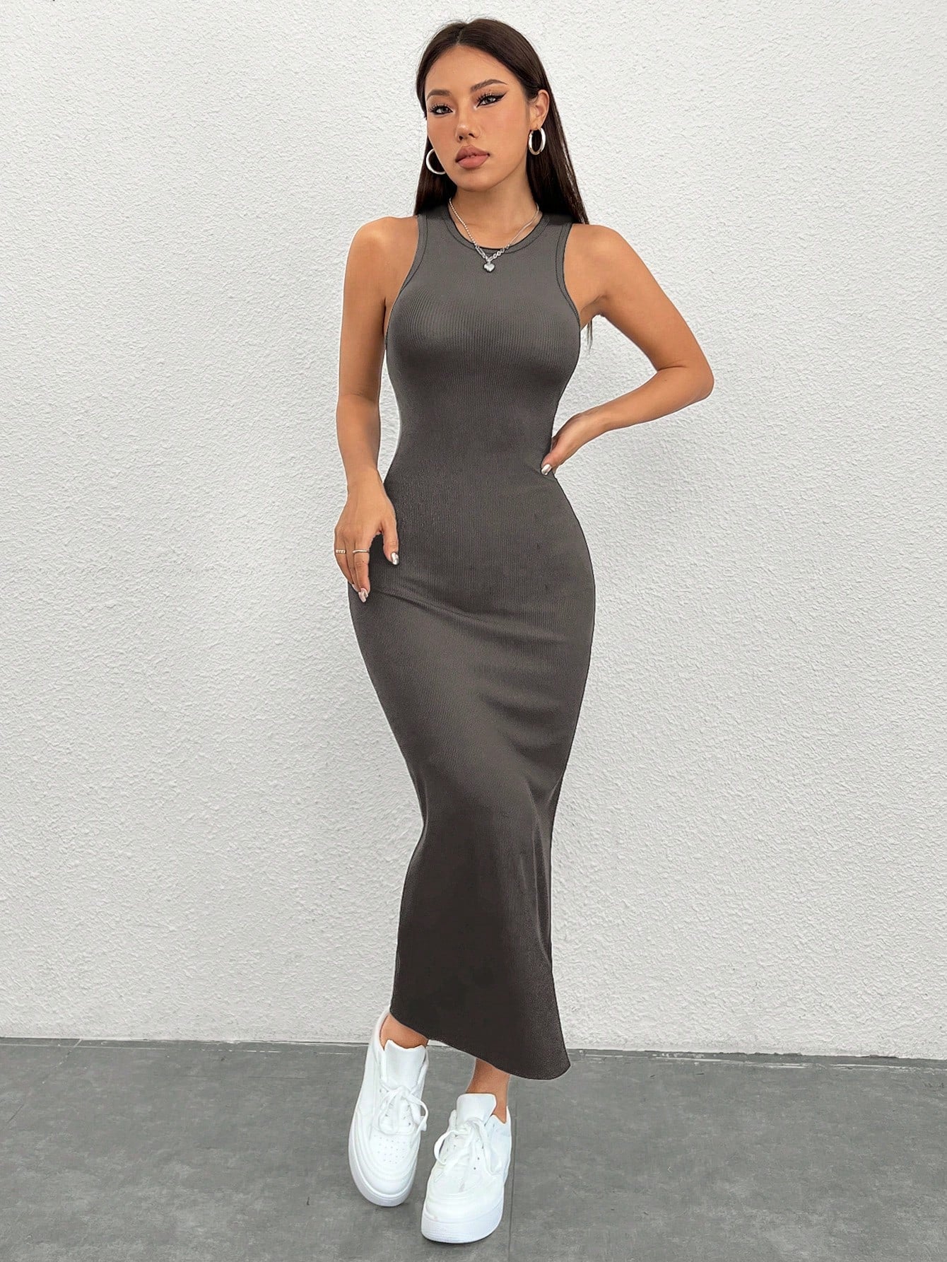 Women'S Round Neck Sleeveless Dress