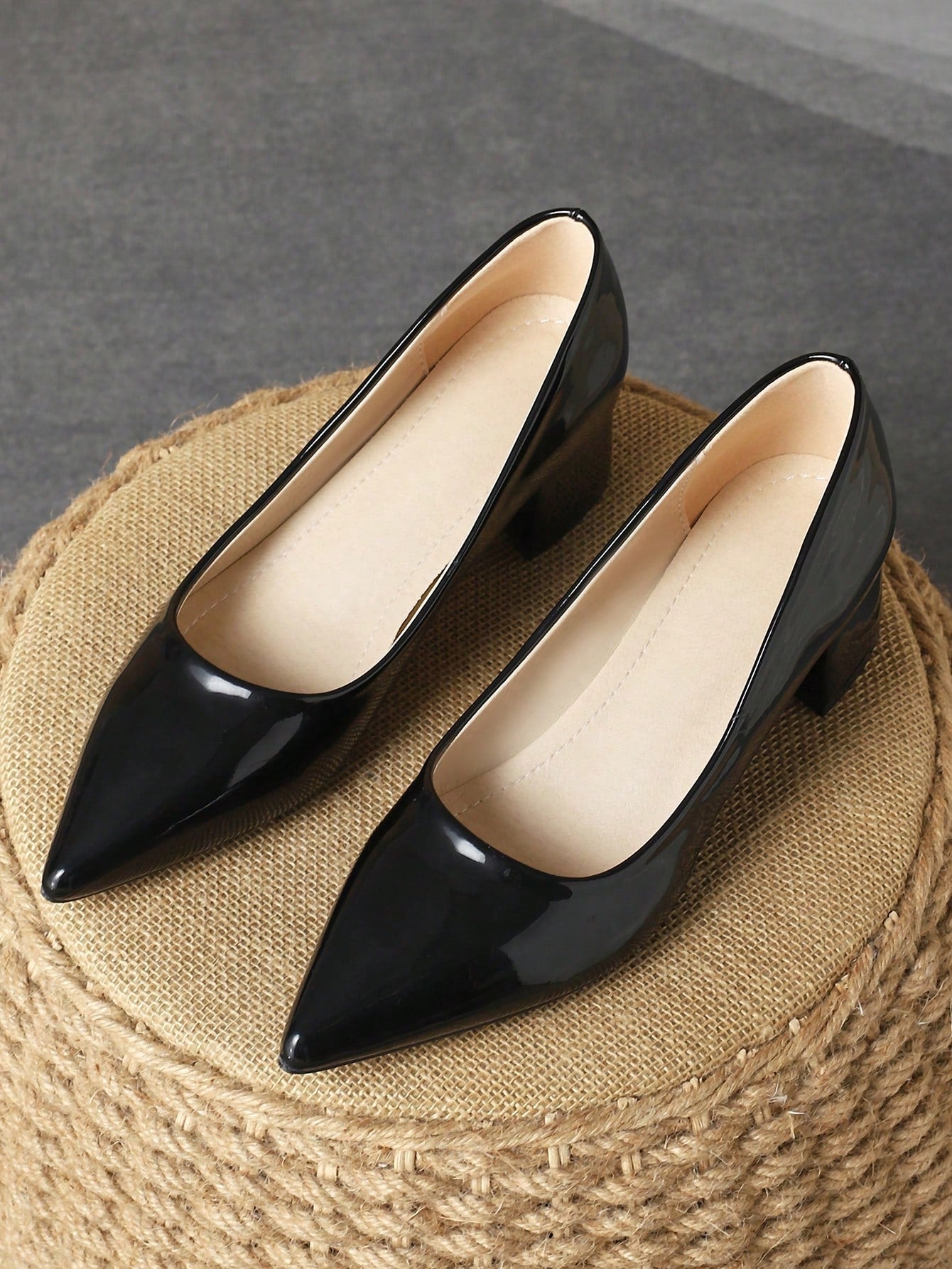 Women's Fashion Green Pointed Toe, Navy Stone Pattern, Apricot Block Heel Pumps, Suitable For Vacation, Travel, Shopping, Outdoor, Red, Yellow Retro Casual, Elegant Black Flats