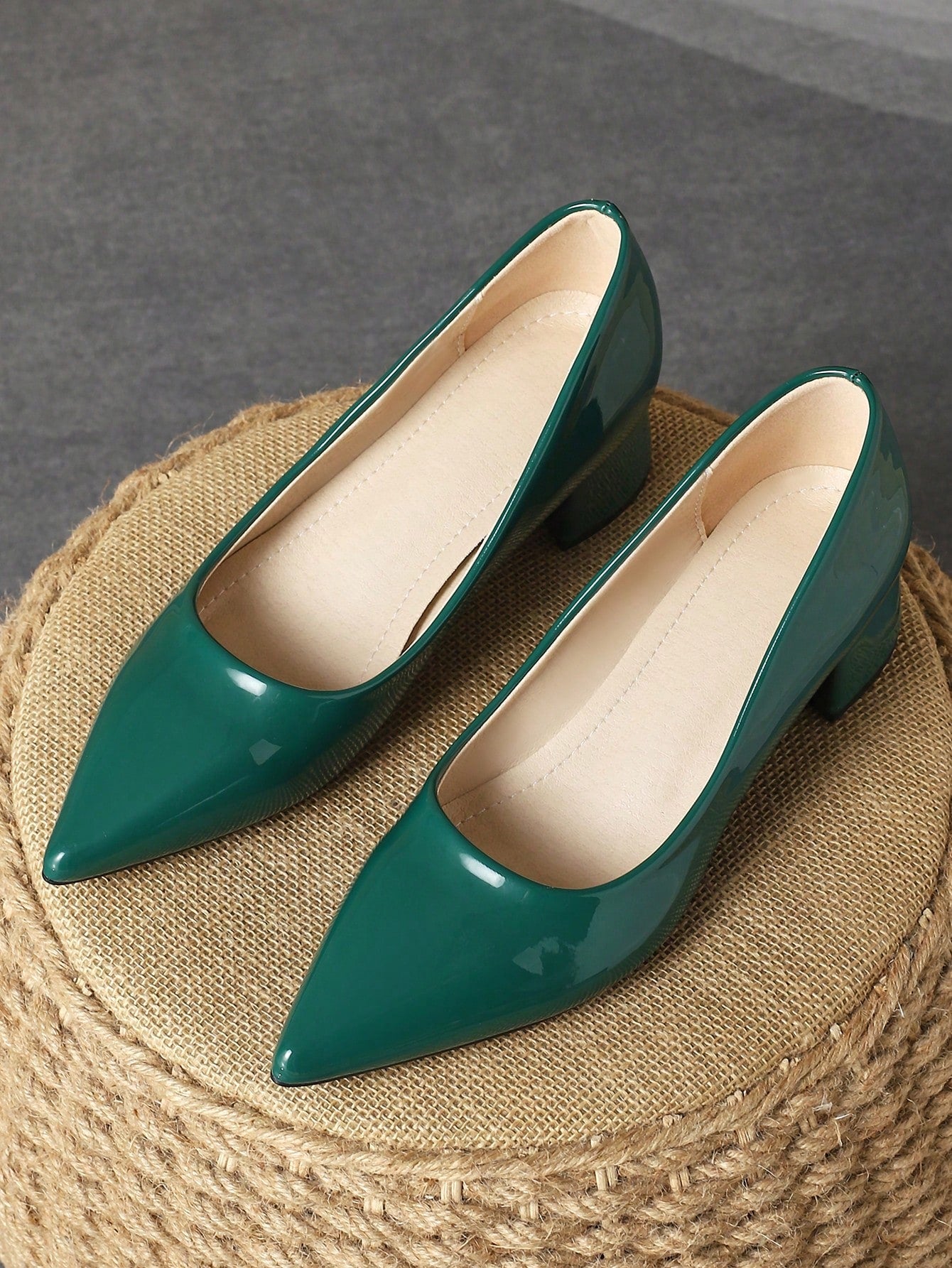 Women's Fashionable Green Pointed Low-Cut Light Blue Stone Pattern Apricot Covered Heels Pumps, Ideal For Holiday, Travel, Outdoor Activities, Red, Yellow, Retro And Casual All-Match, Black Shoes With A Sense Of High Quality